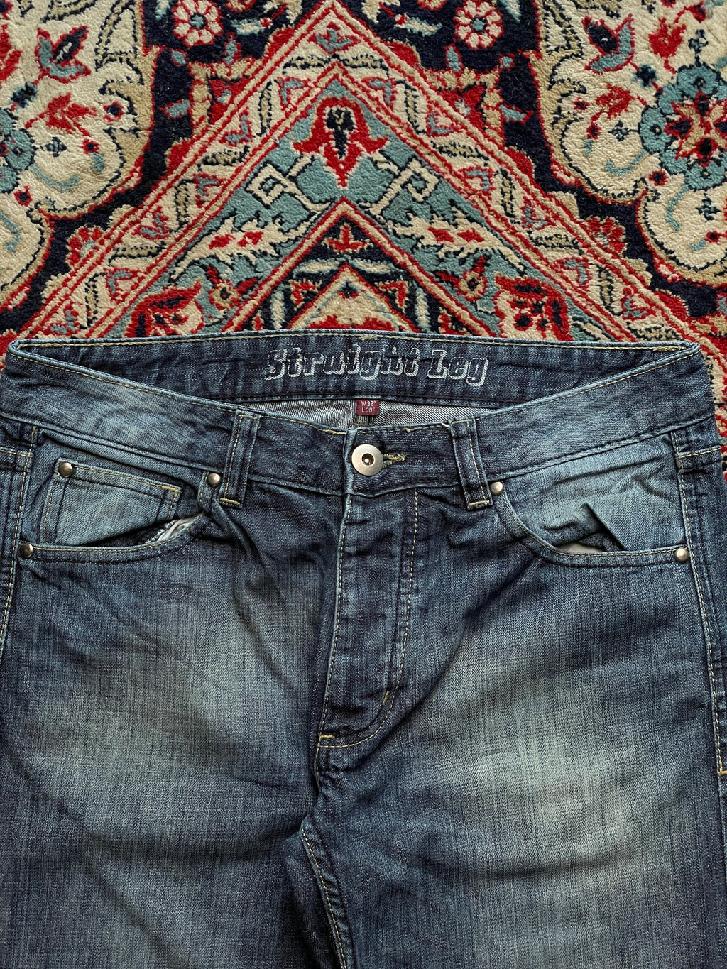 VINTAGE WASHED STRAIGHT FIT DARK BLUE JEANS - 32
