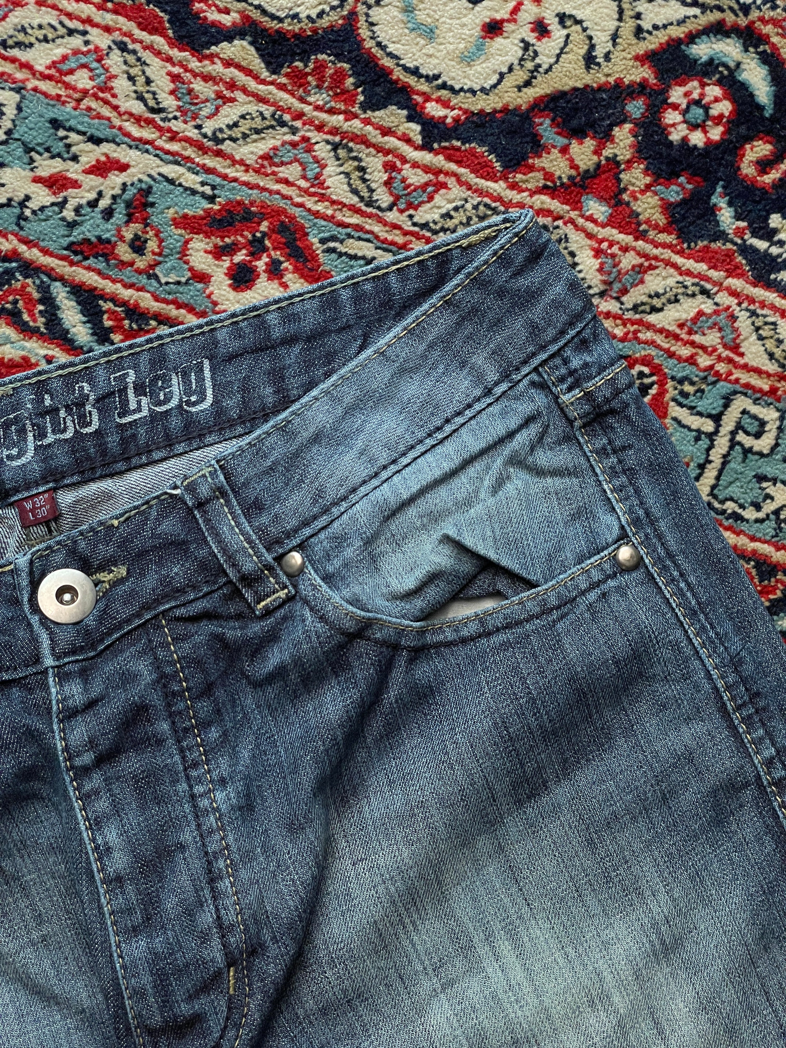 VINTAGE WASHED STRAIGHT FIT DARK BLUE JEANS - 32