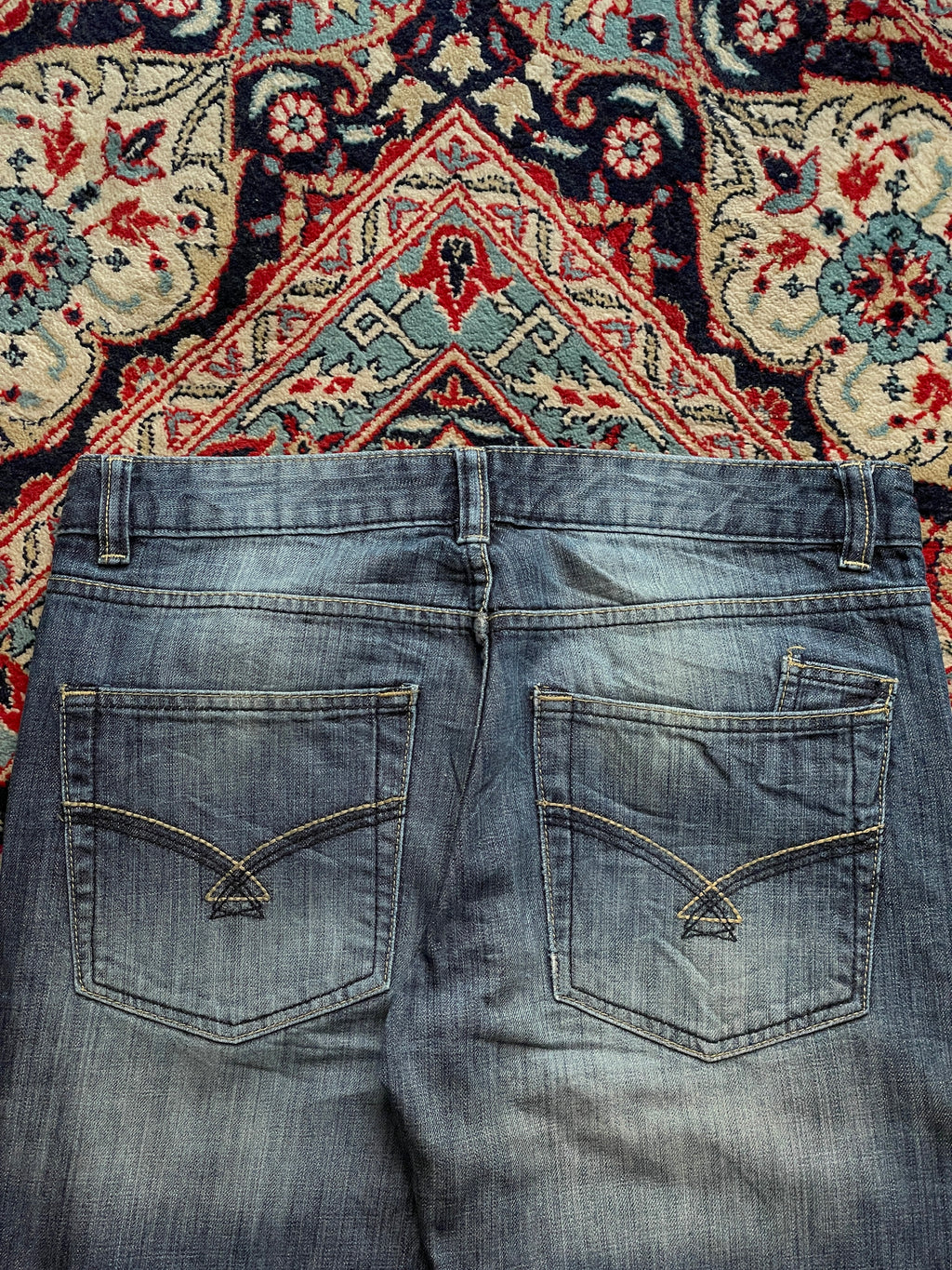 VINTAGE WASHED STRAIGHT FIT DARK BLUE JEANS - 32