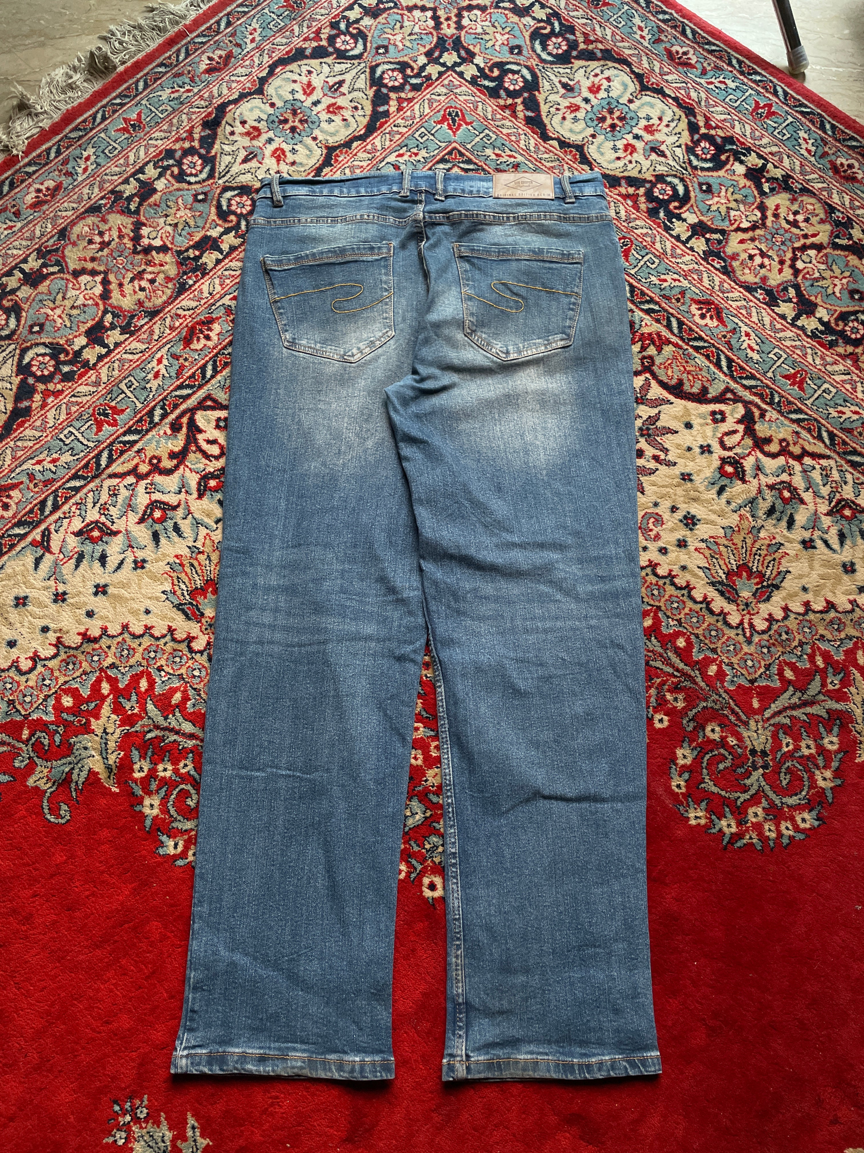 LEE COOPER ORIGINALS RELAXED FIT BLUE JEANS - 34