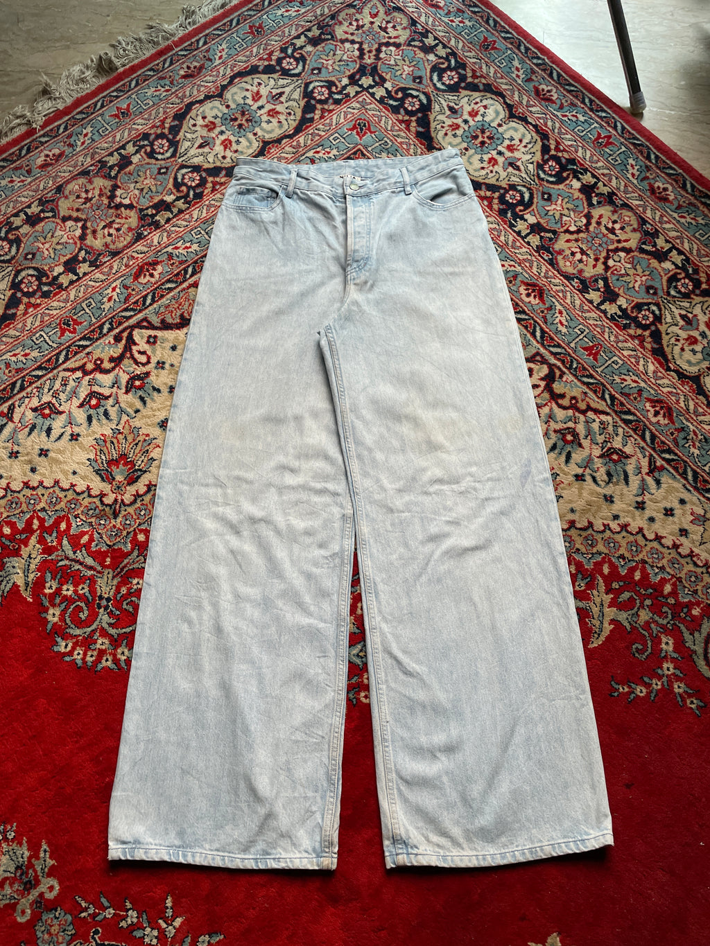 VANILIA VINTAGE LIGHT WASH HIGH WAISTED SUPER BAGGY JEANS - 30
