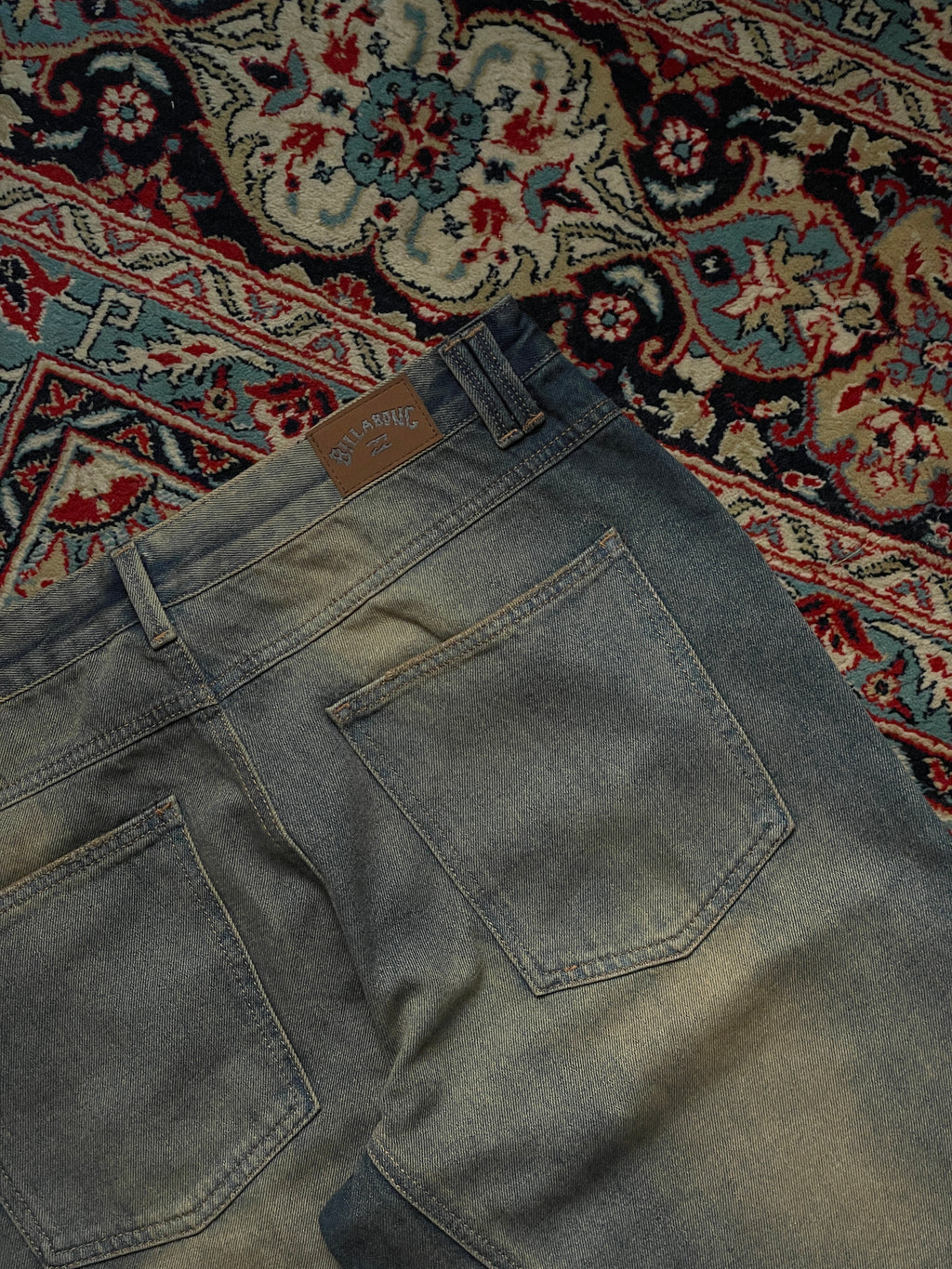 BILLABONG VINTAGE WASH BAGGY FIT JEANS - 34