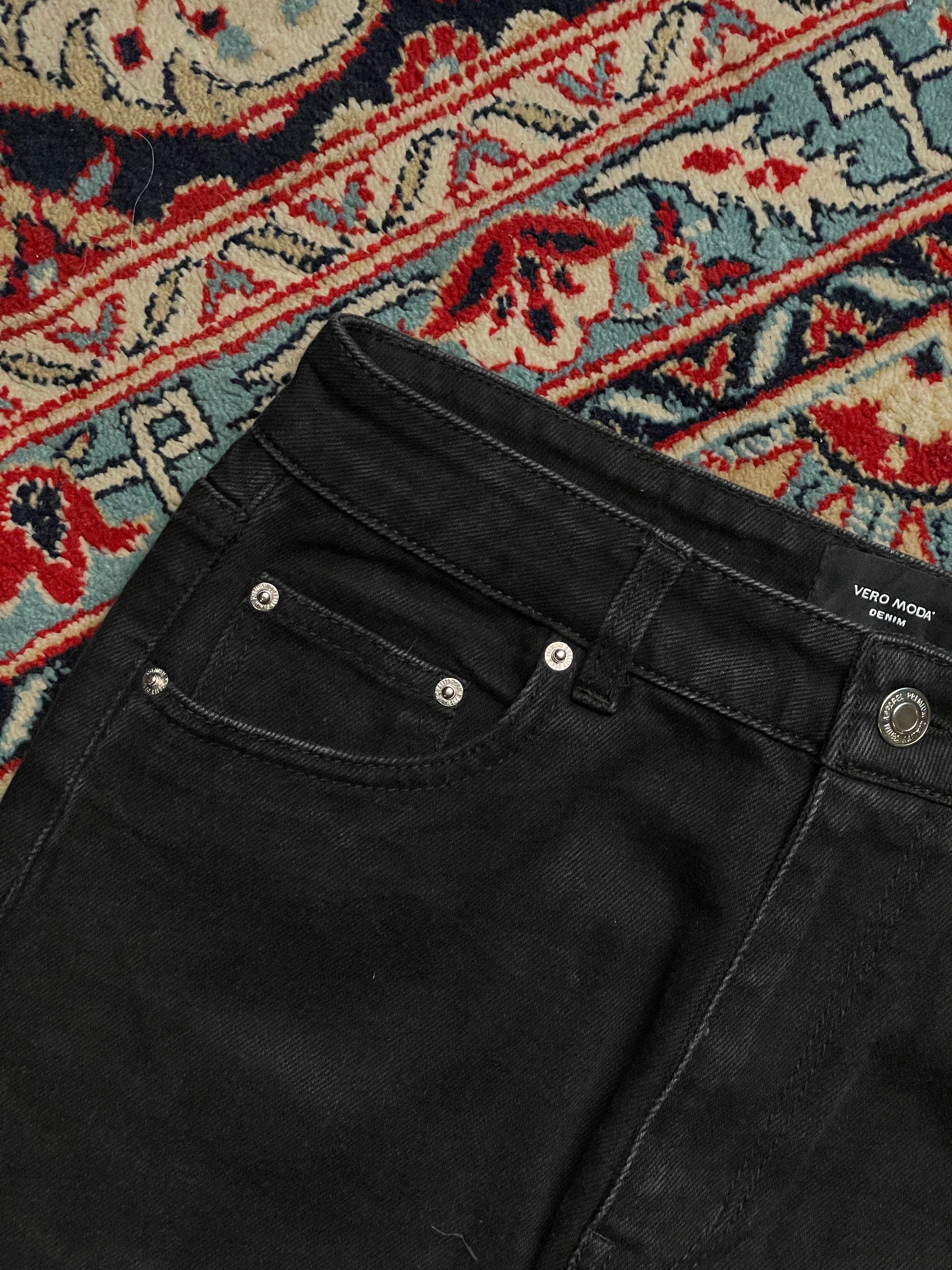 VERO MODA DENIM HIGH WAIST STRAIGHT FIT BLACK JEANS - 26
