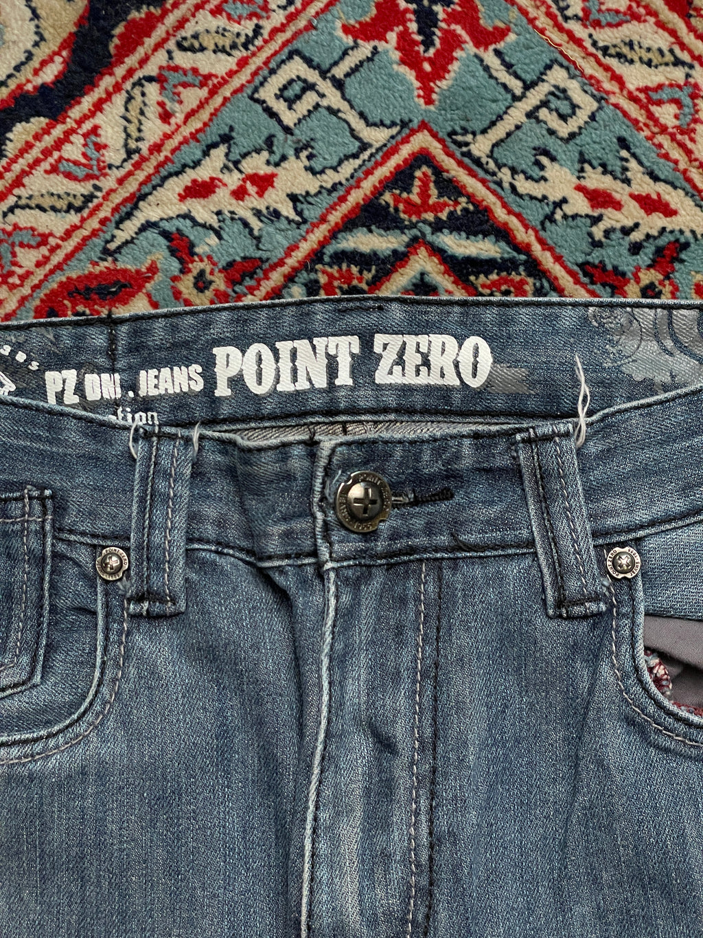 POINT ZERO COLLECTION MEDIUM WASH BOOTCUT JEANS - 32