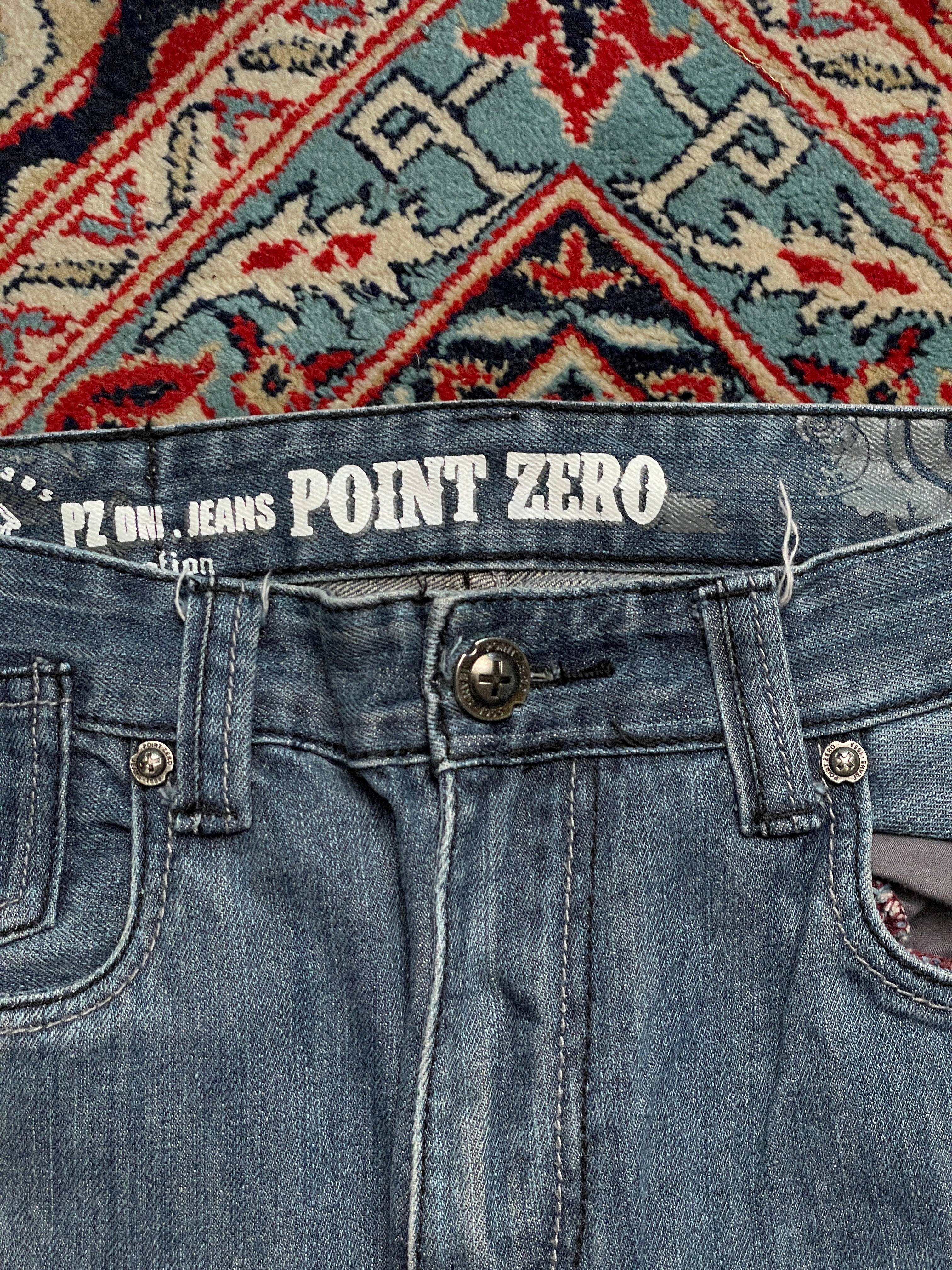 POINT ZERO COLLECTION MEDIUM WASH BOOTCUT JEANS - 32