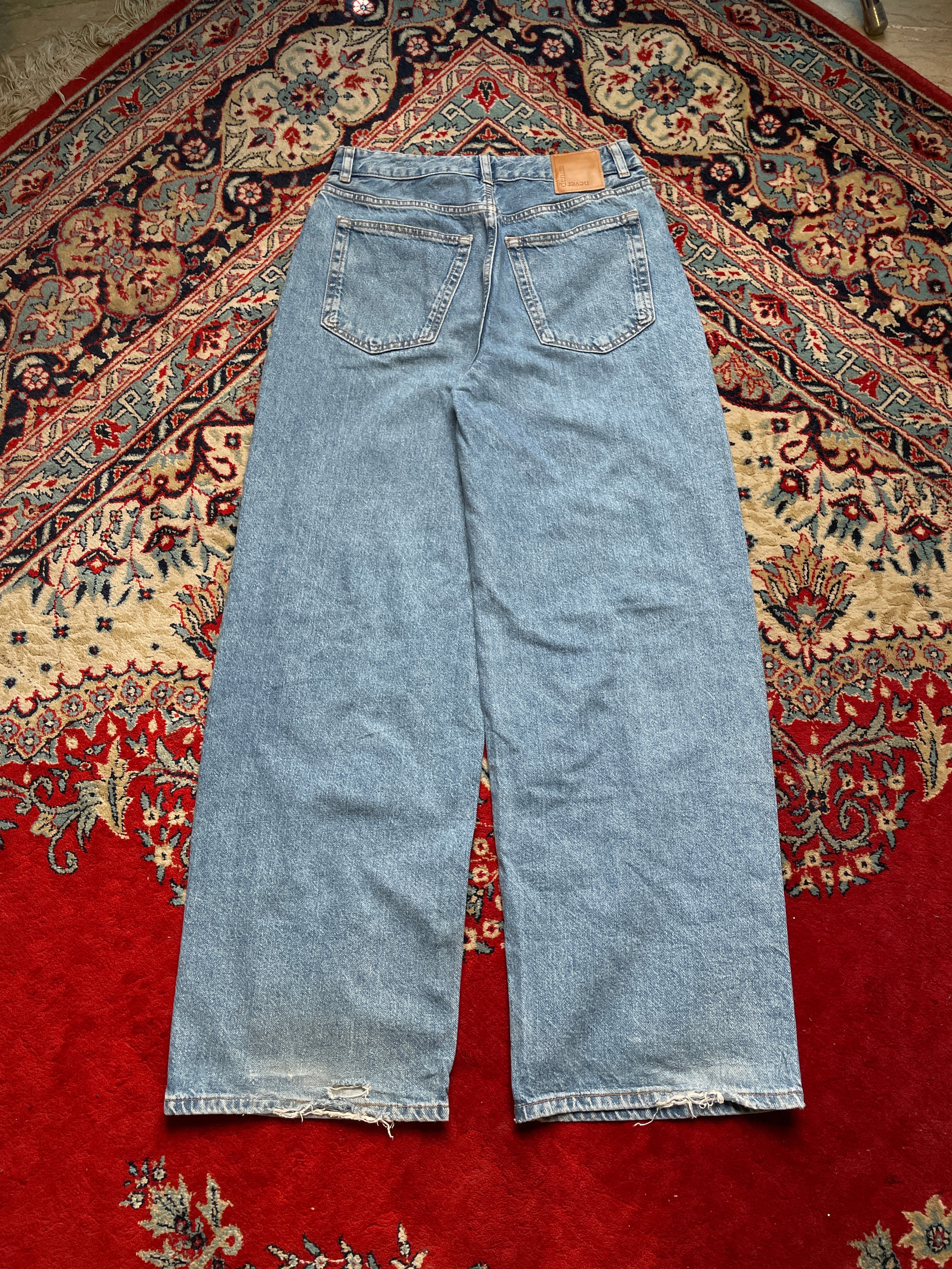 NEVER DENIM LIGHT WASH HIGH WAIST JEANS
