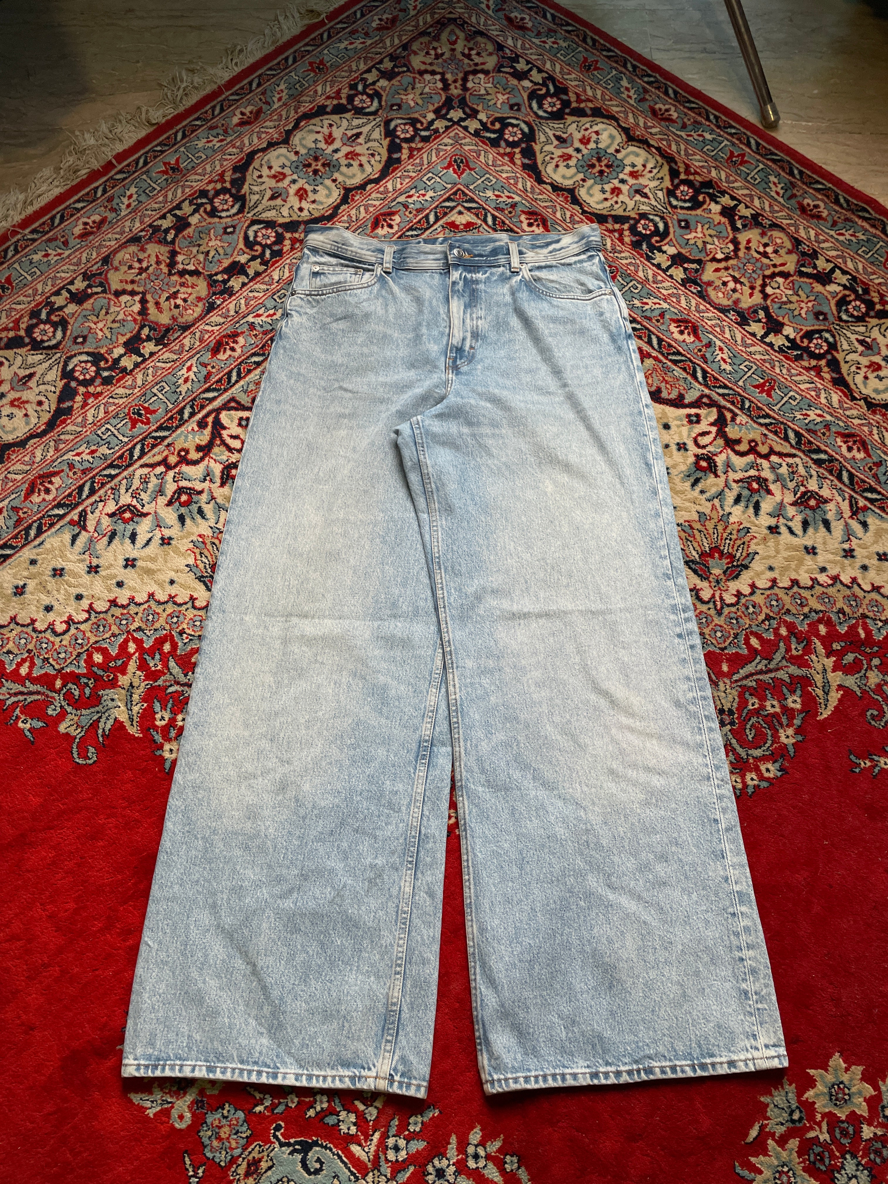ARKET LIGHT WASH SUPER BAGGY DENIM JEANS - 32