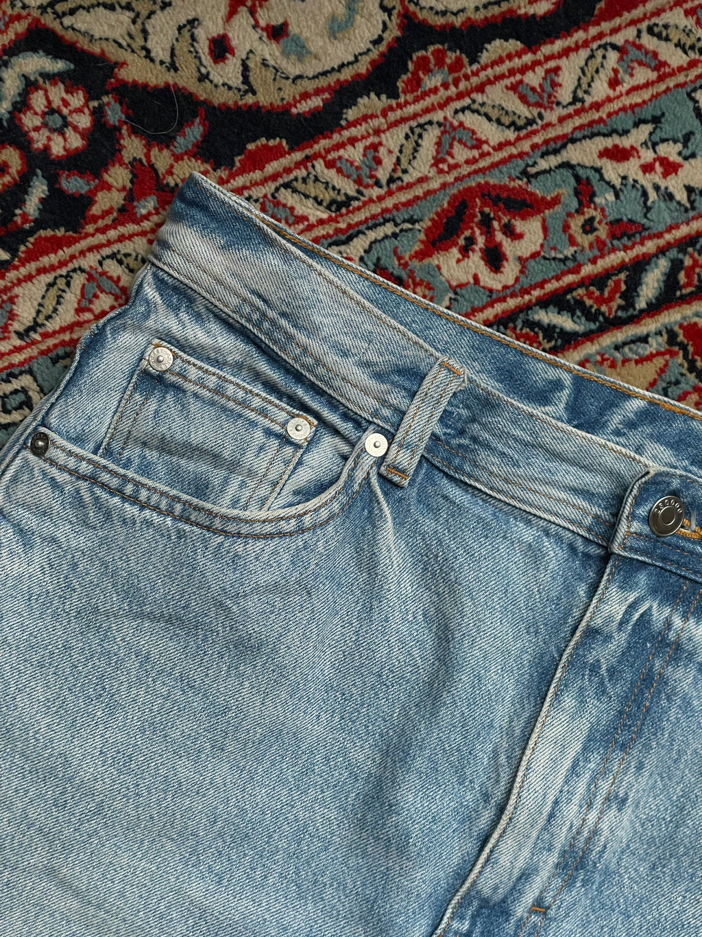 ARKET LIGHT WASH SUPER BAGGY DENIM JEANS - 32