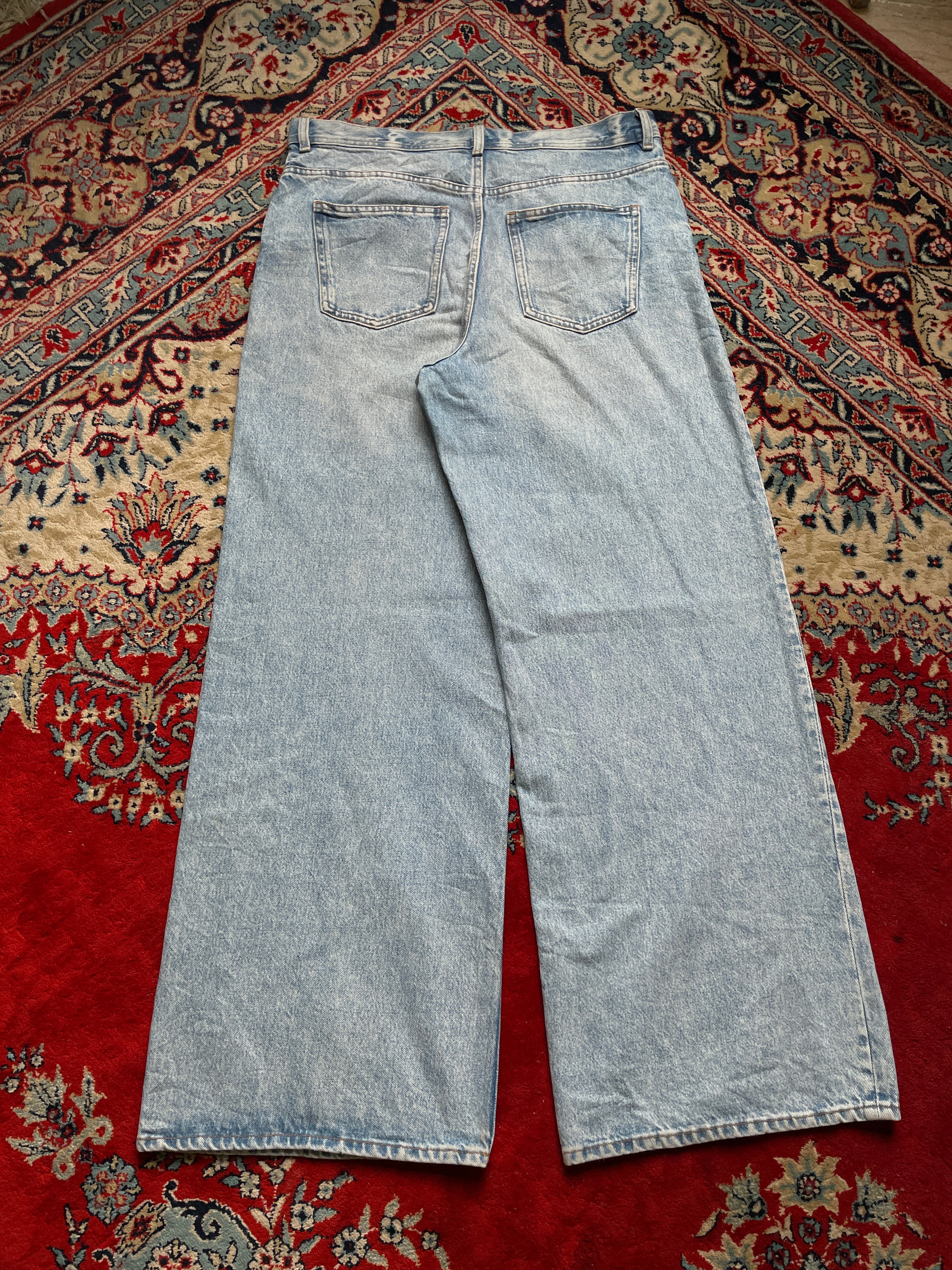 ARKET LIGHT WASH SUPER BAGGY DENIM JEANS - 32