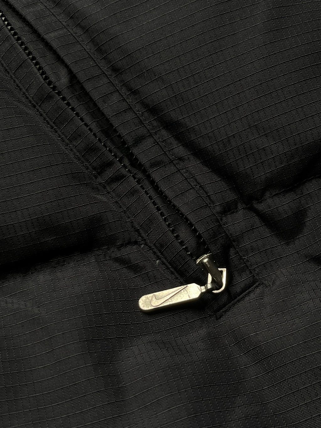 Nike ACG Filled Hooded Black Puffer Vest - L