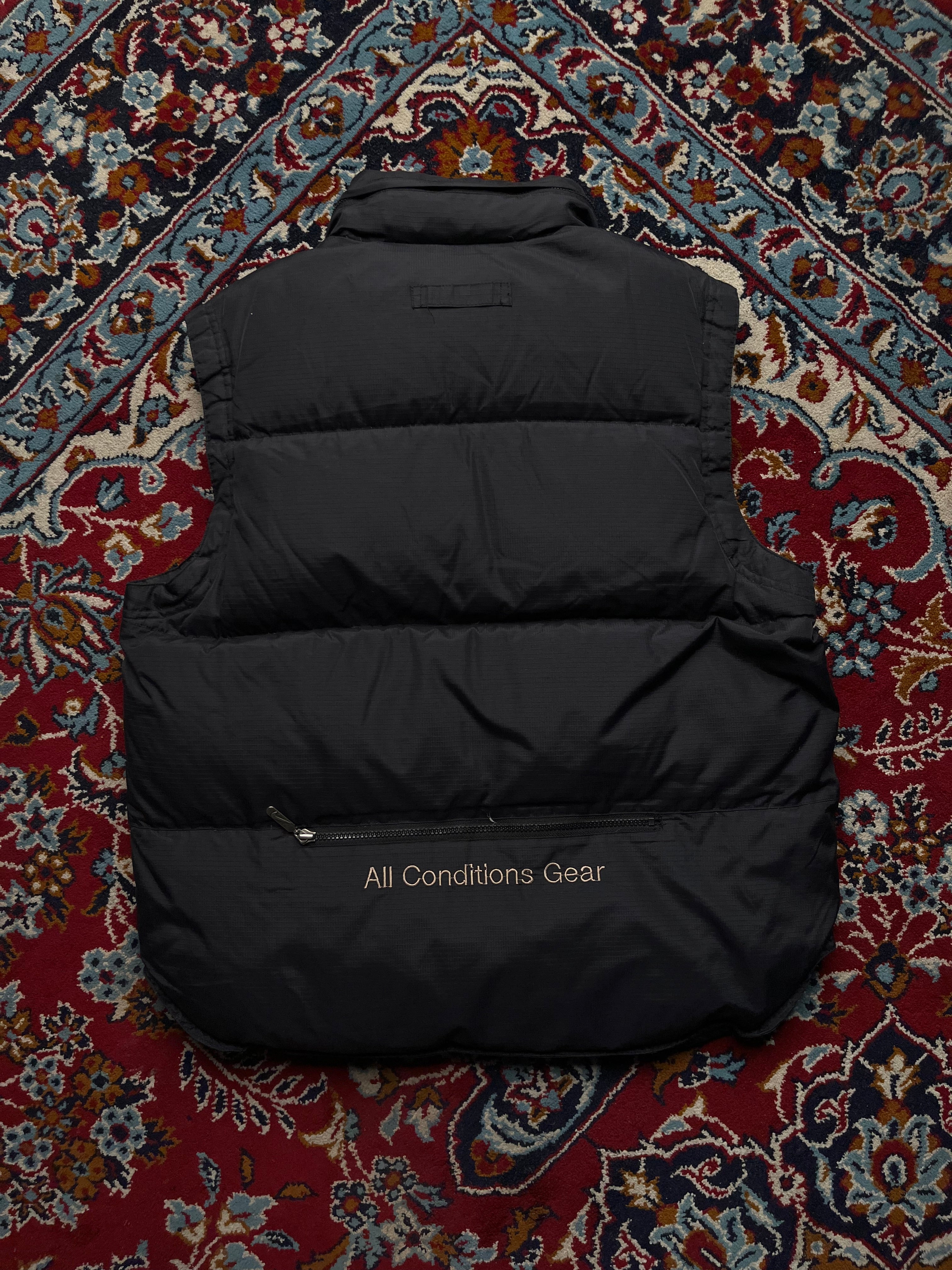 Nike ACG Filled Hooded Black Puffer Vest - L