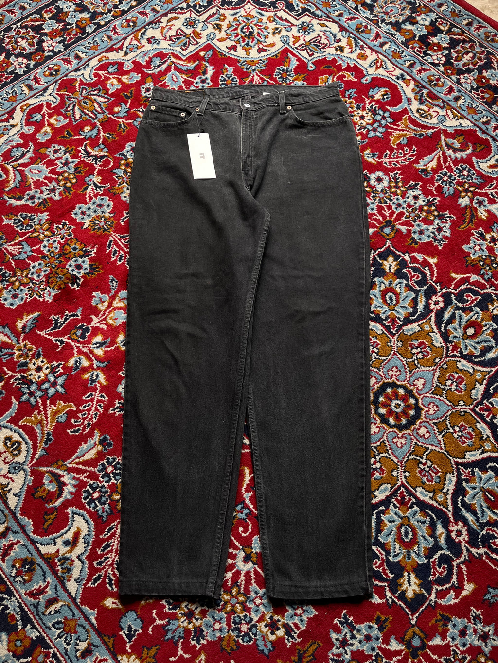 Vintage Levi's 550 Relaxed Fit Black Washed Heavyweight JEANS - 36