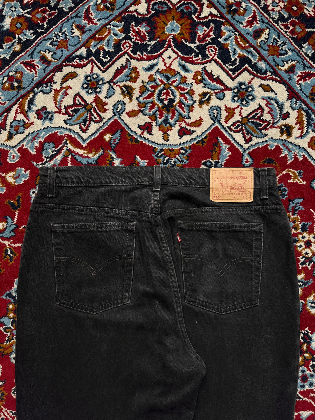 Vintage Levi's 550 Relaxed Fit Black Washed Heavyweight JEANS - 36