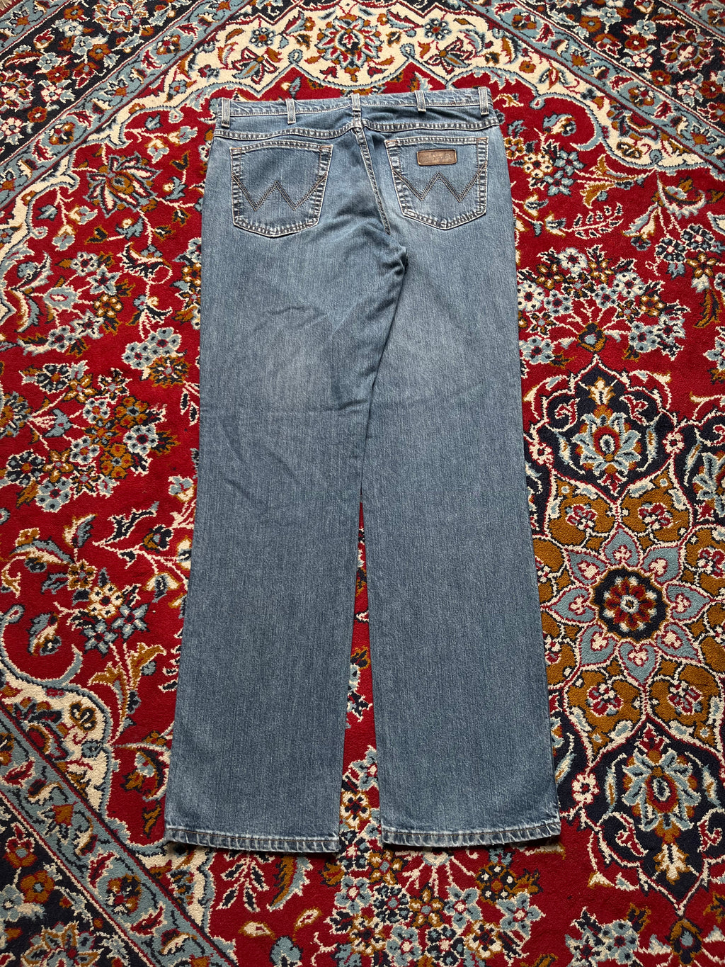 Wrangler Authentic Regular Fit Medium Washed Straight Fit JEANS - 34
