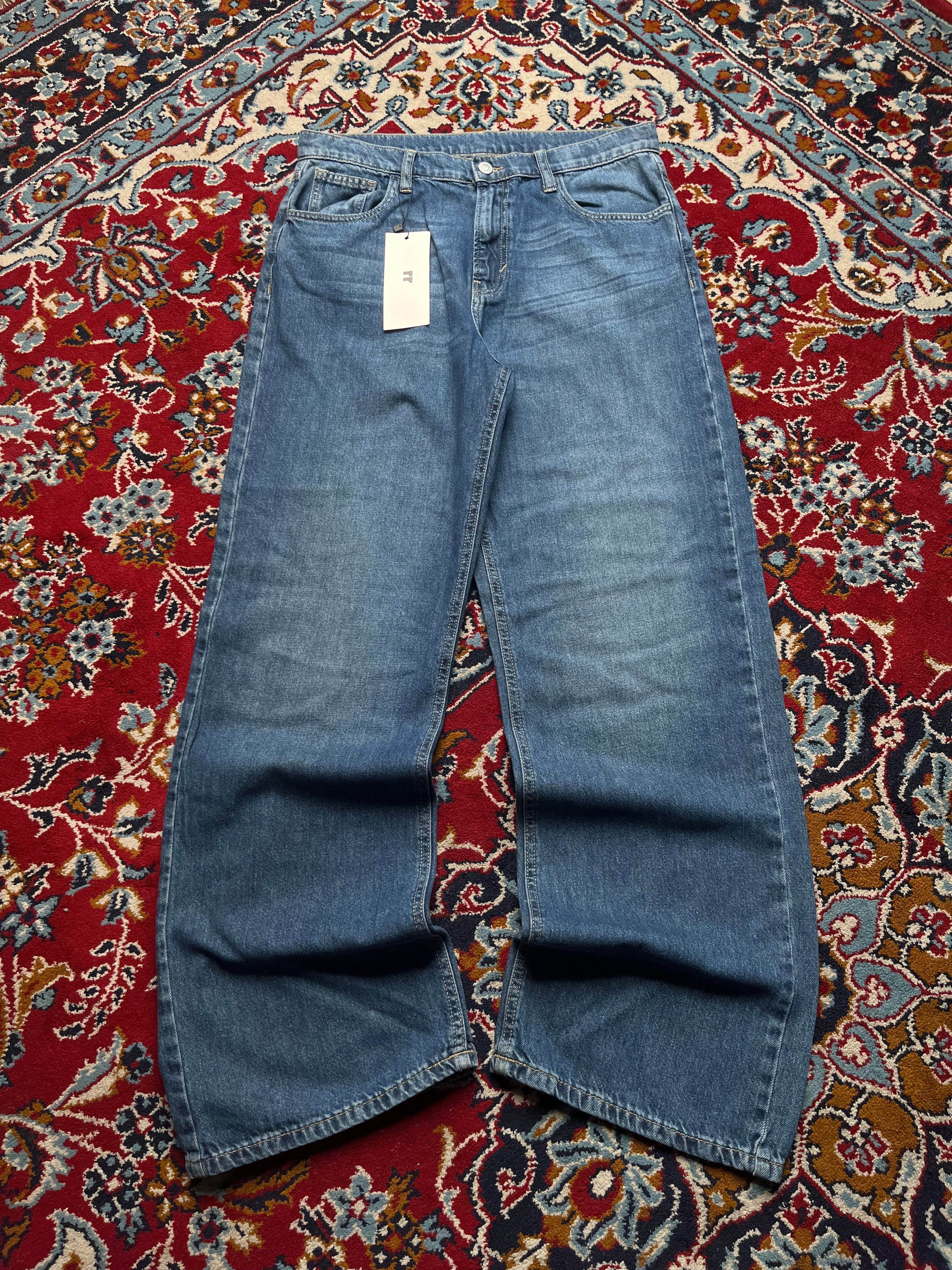 Lucky Brand High Rise Wide Fit Medium Washed JEANS - 32