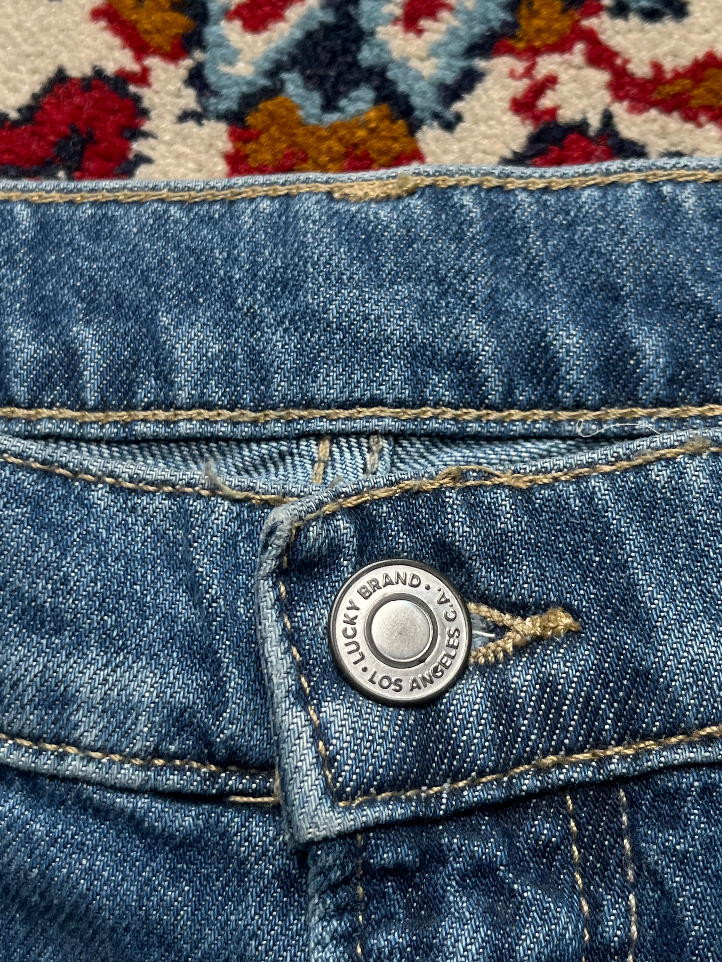 Lucky Brand High Rise Wide Fit Medium Washed JEANS - 32