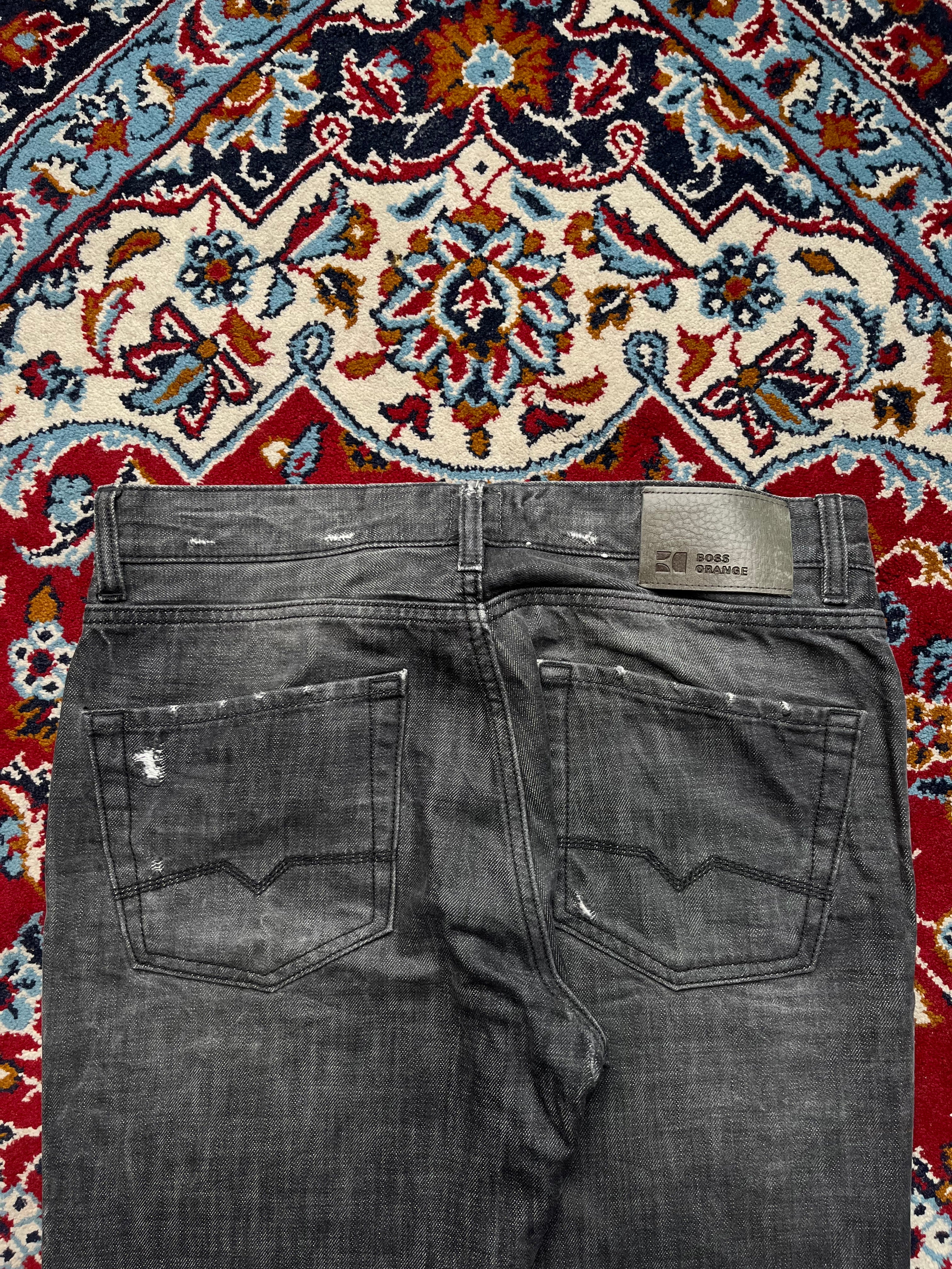Boss Orange Faded Charcoal Straight Fit JEANS - 32