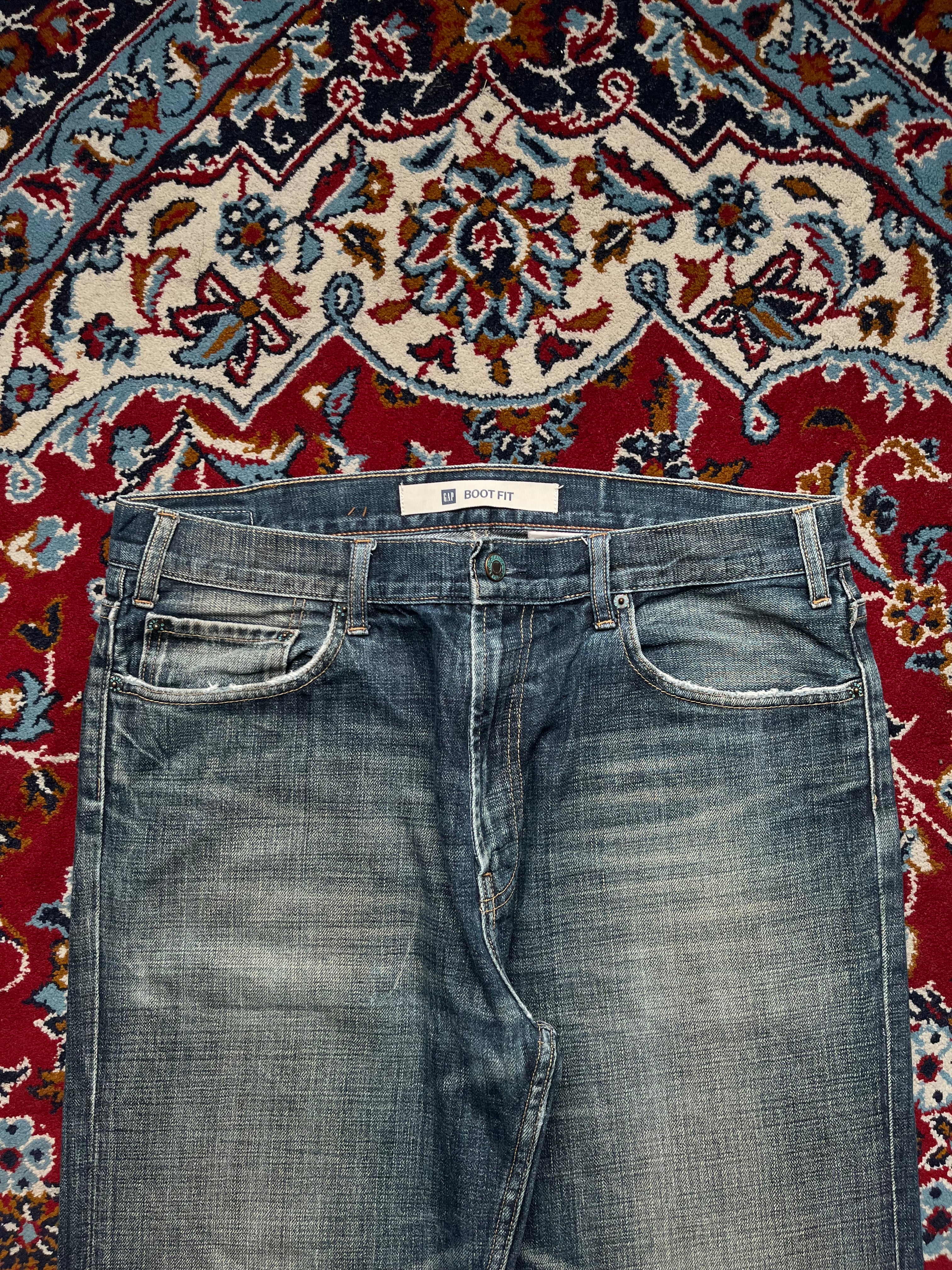 GAP Boot Cut Medium Washed Faded JEANS - 34