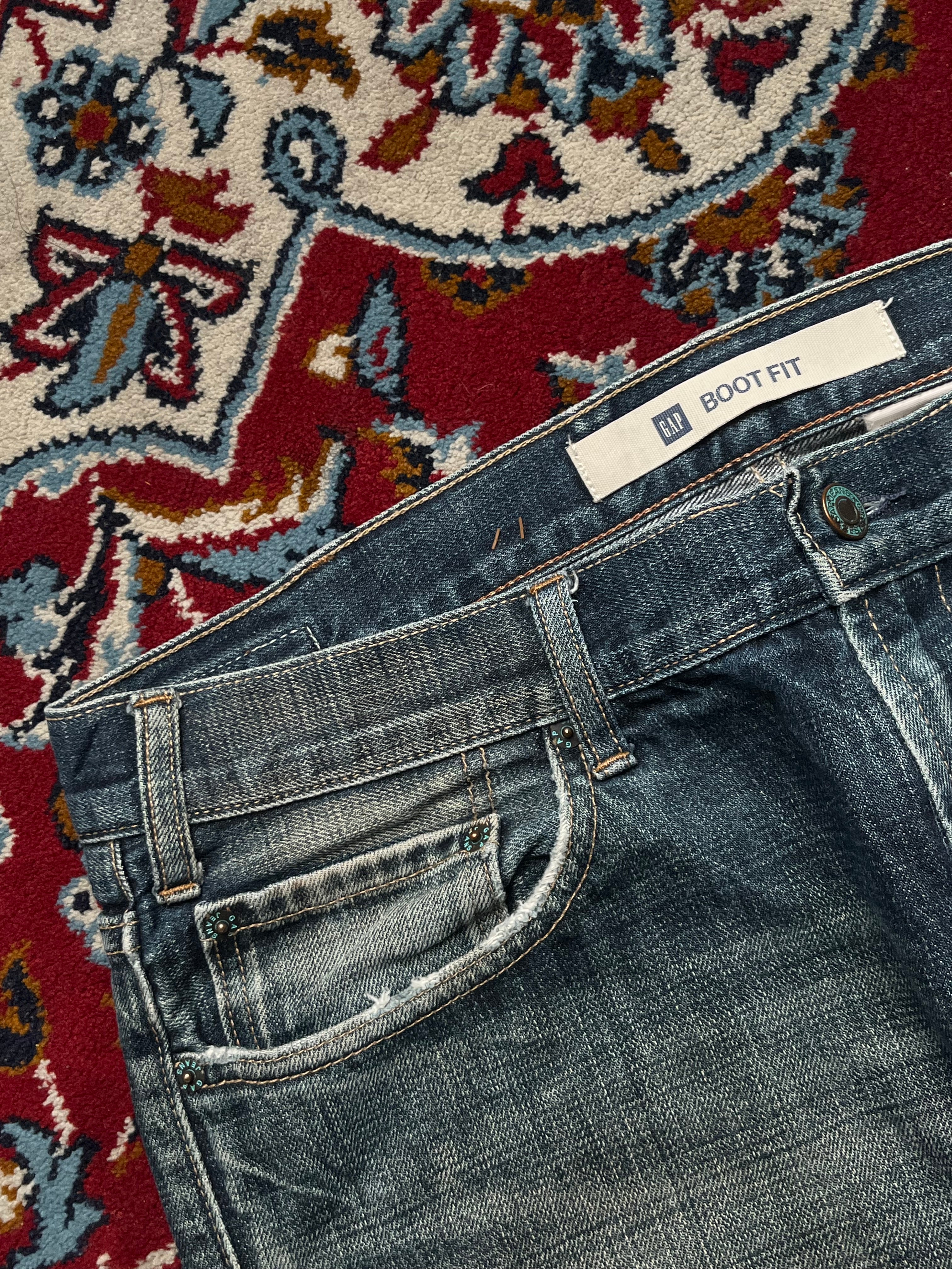 GAP Boot Cut Medium Washed Faded JEANS - 34