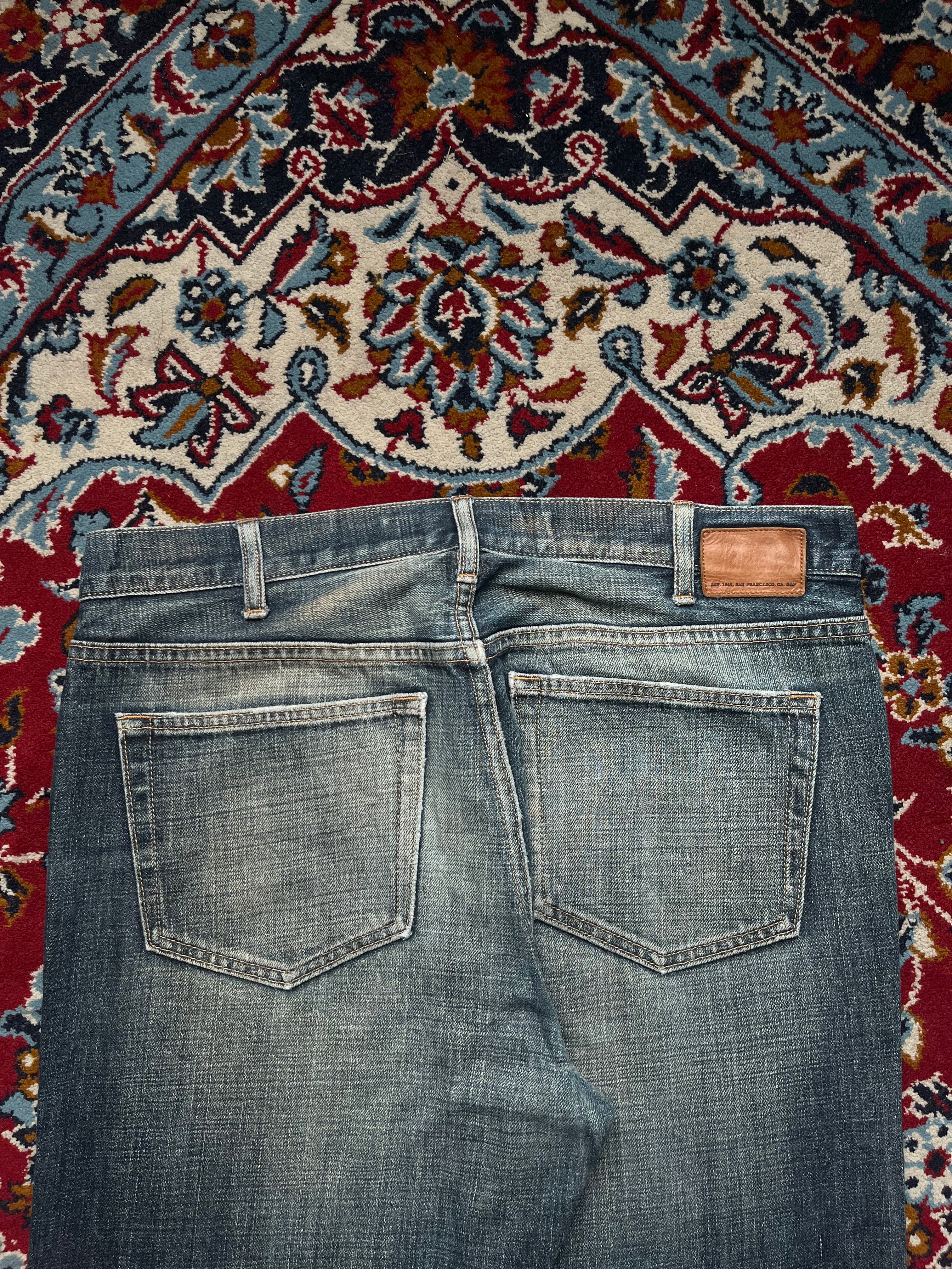 GAP Boot Cut Medium Washed Faded JEANS - 34