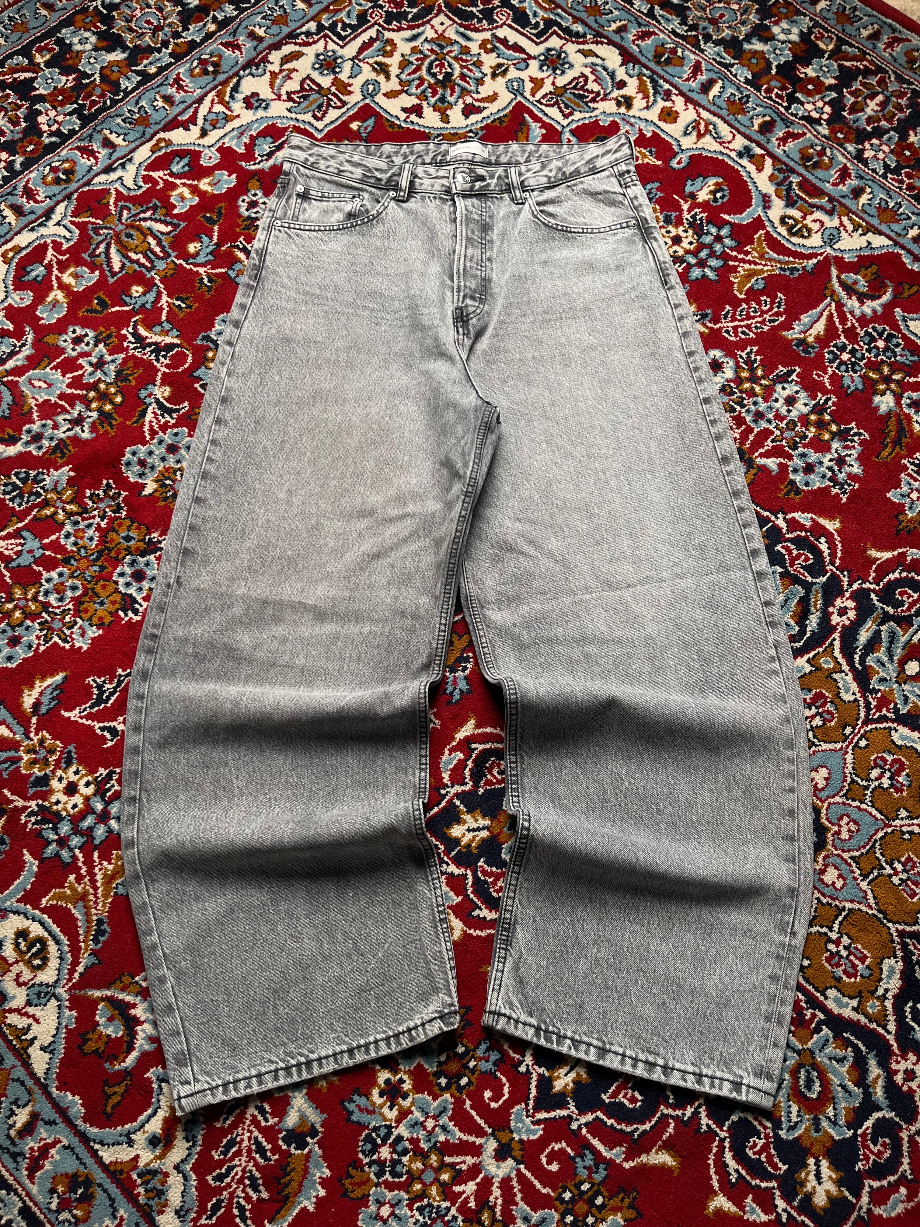 Gina Tricot Grey Acid Washed Baggy Fit JEANS - 34