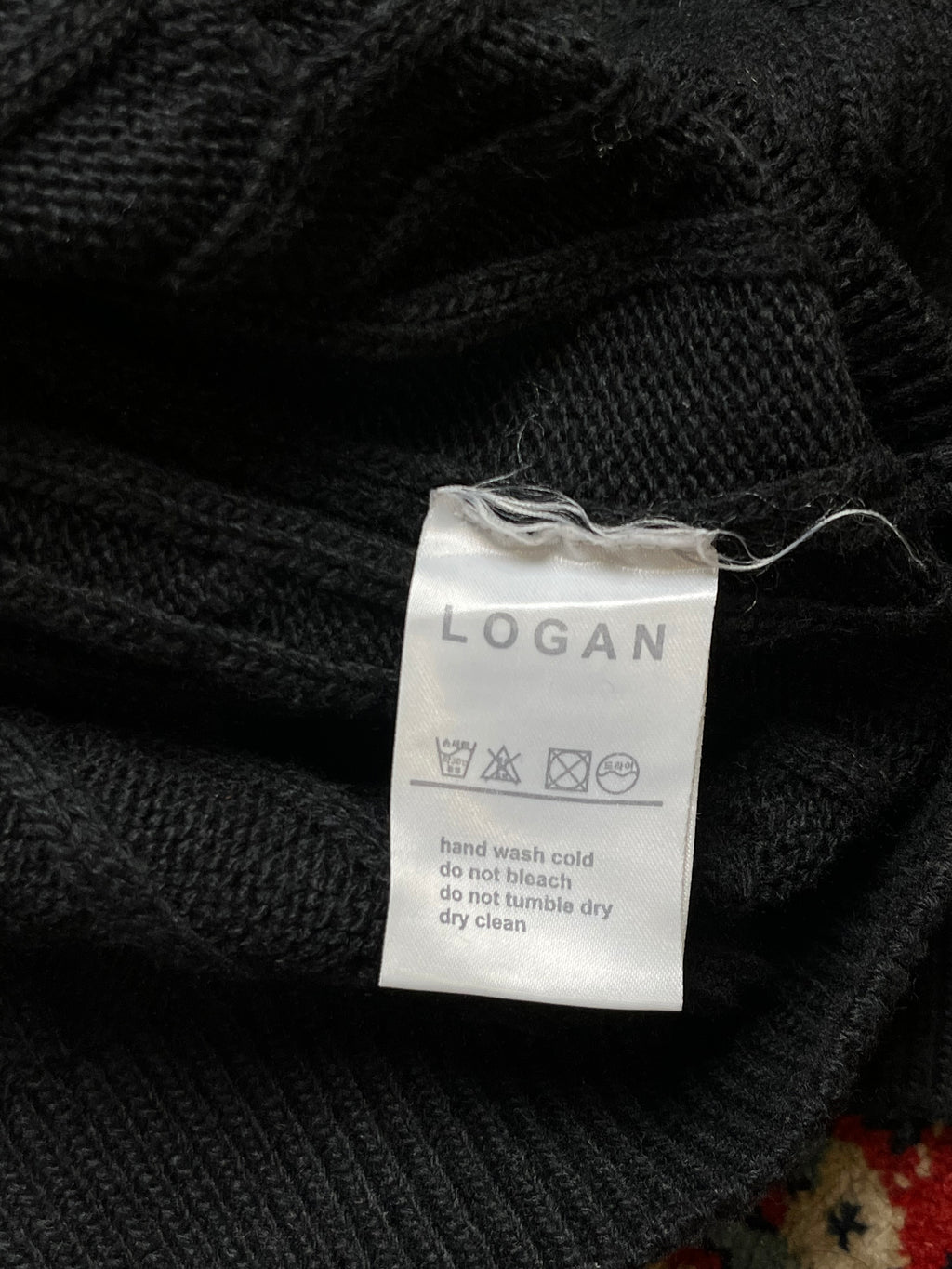 Logan Korea Chunky Cable Knit Crewneck Sweater - M