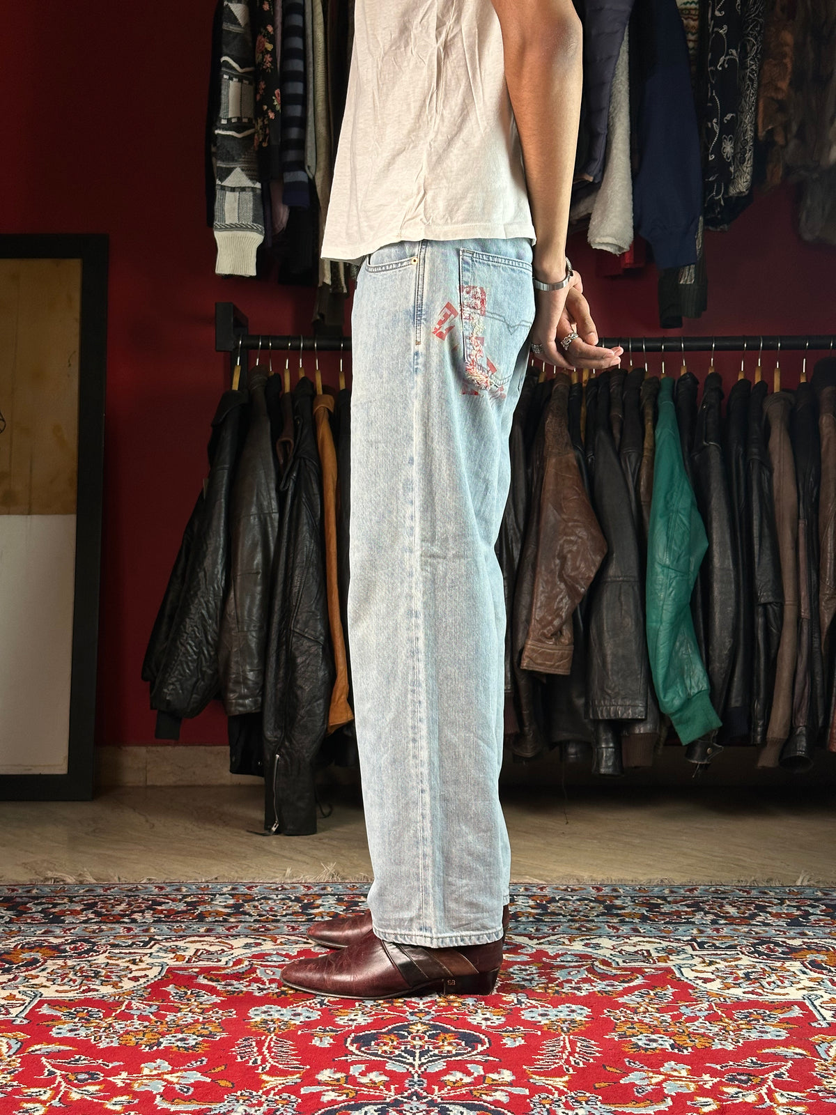 Diesel Dagh Relaxed FIT Light WashED Distressed Graphic JEANS - 34