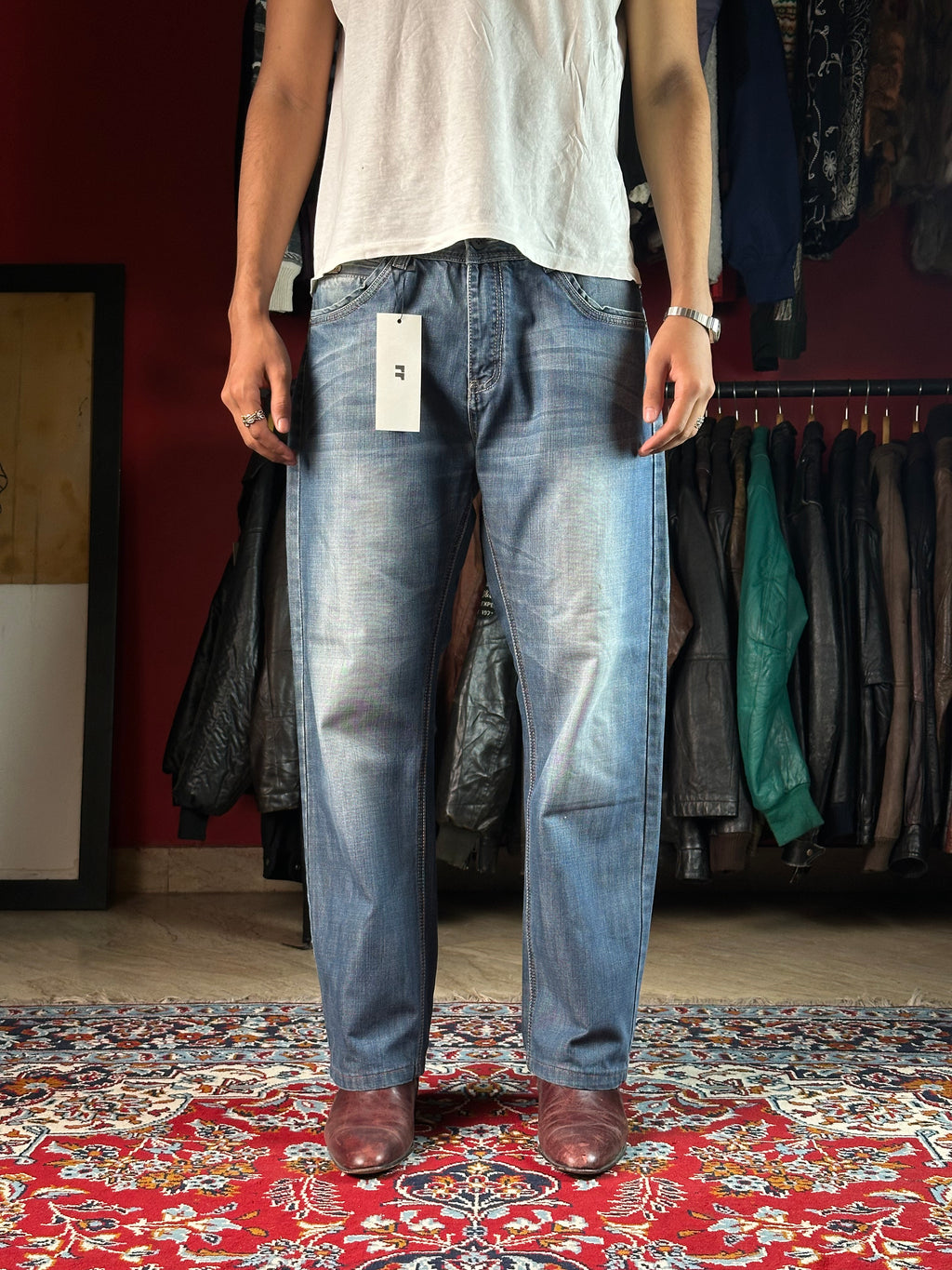 Vintage Henry J Straight Fit Washed JEANS - 34