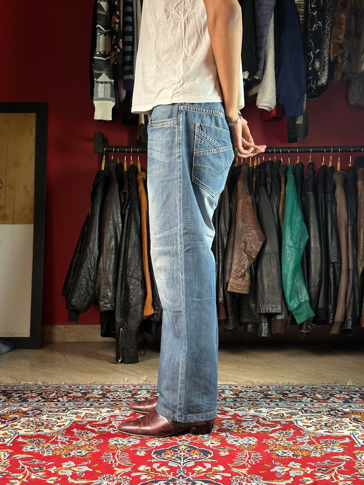 Vintage Henry J Straight Fit Washed JEANS - 34