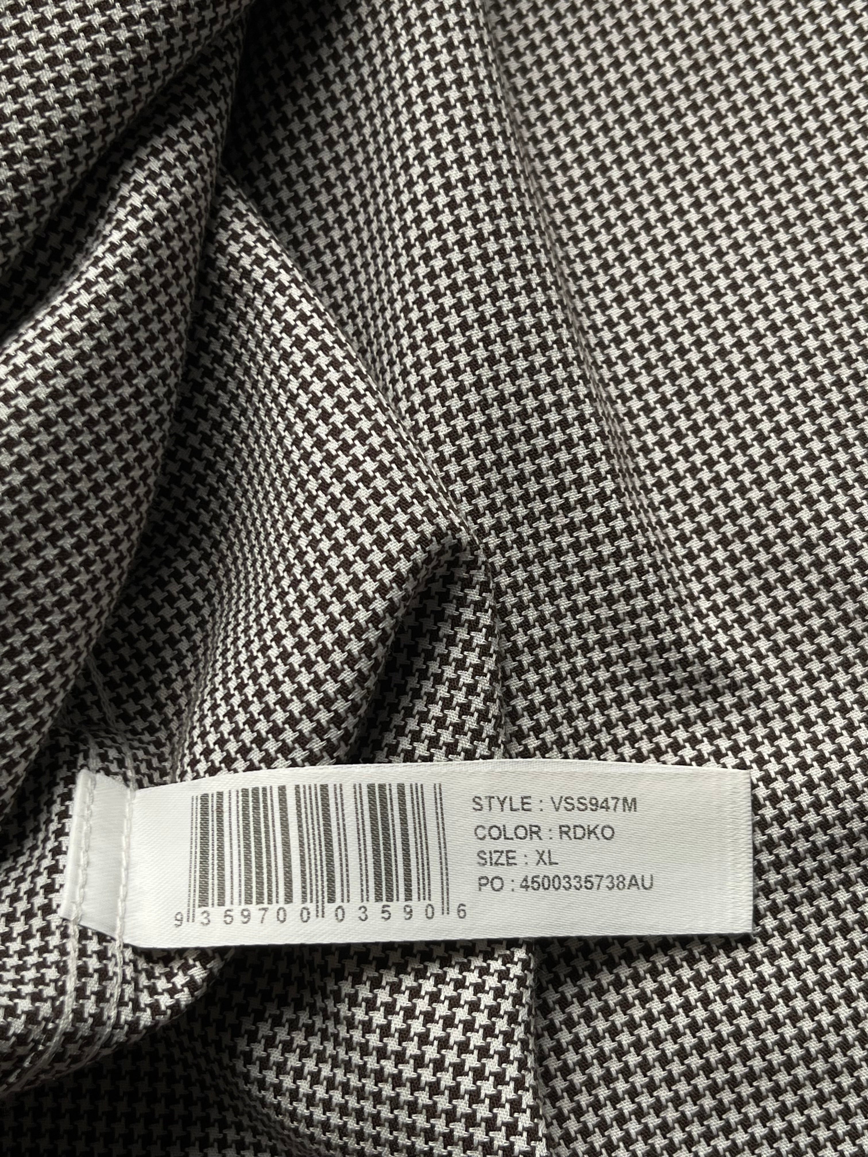 VAN HEUSEN SLIM FIT HOUNDSTOOTH BUTTON DOWN SHIRT - L
