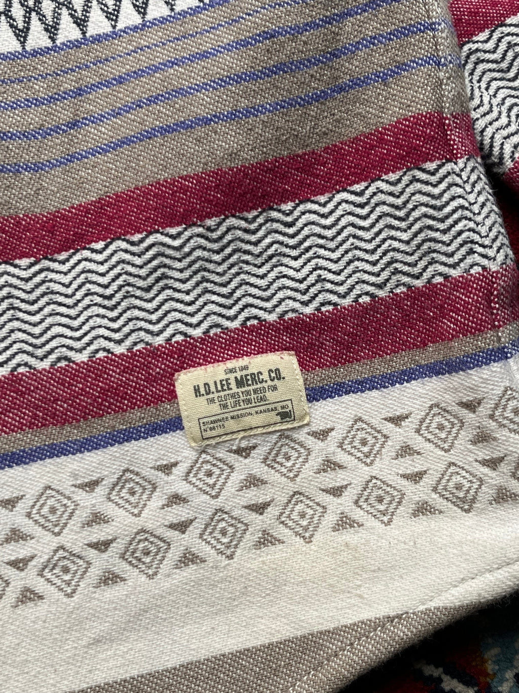 LEE Regular Fit Multicolor Southwestern Striped Shacket - M