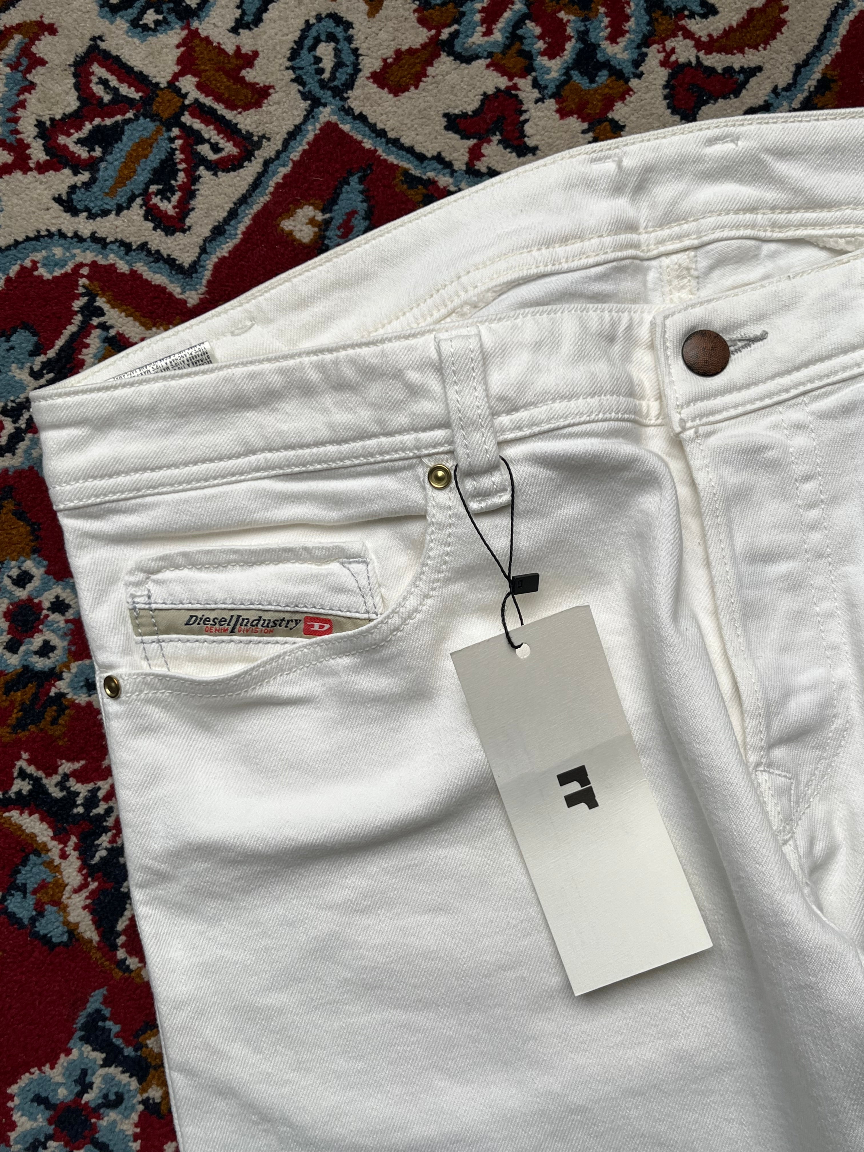 Diesel Trouleg White Bootcut Jeans - 34