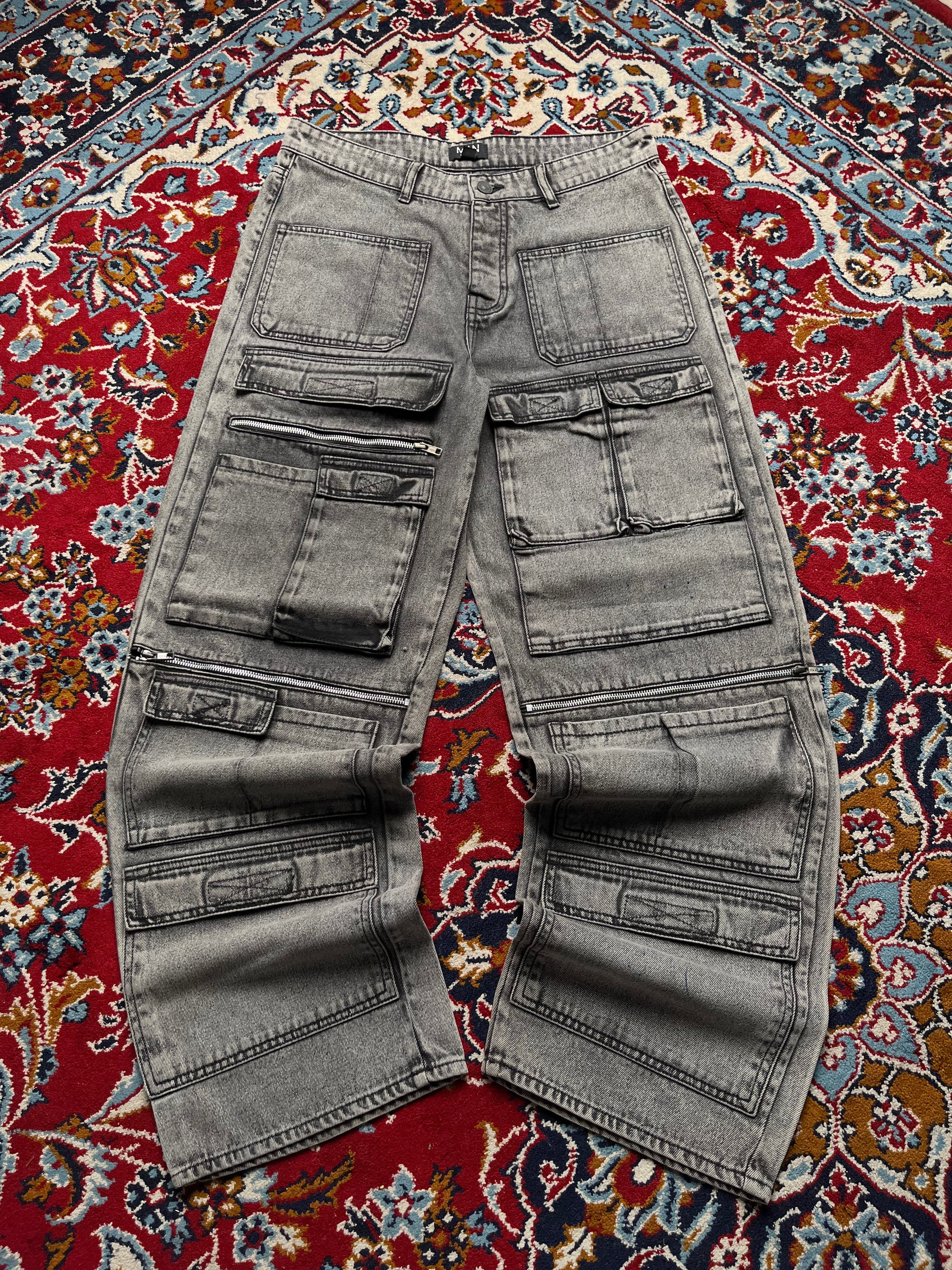boohooMAN Washed Grey Loose Fit Multi Pocket Cargo Jeans - 32