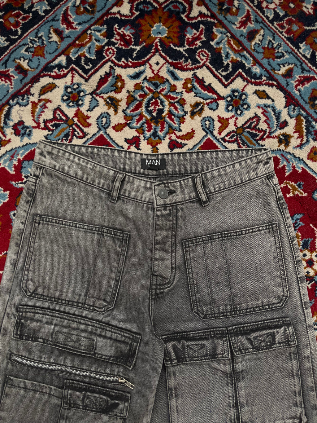 boohooMAN Washed Grey Loose Fit Multi Pocket Cargo Jeans - 32