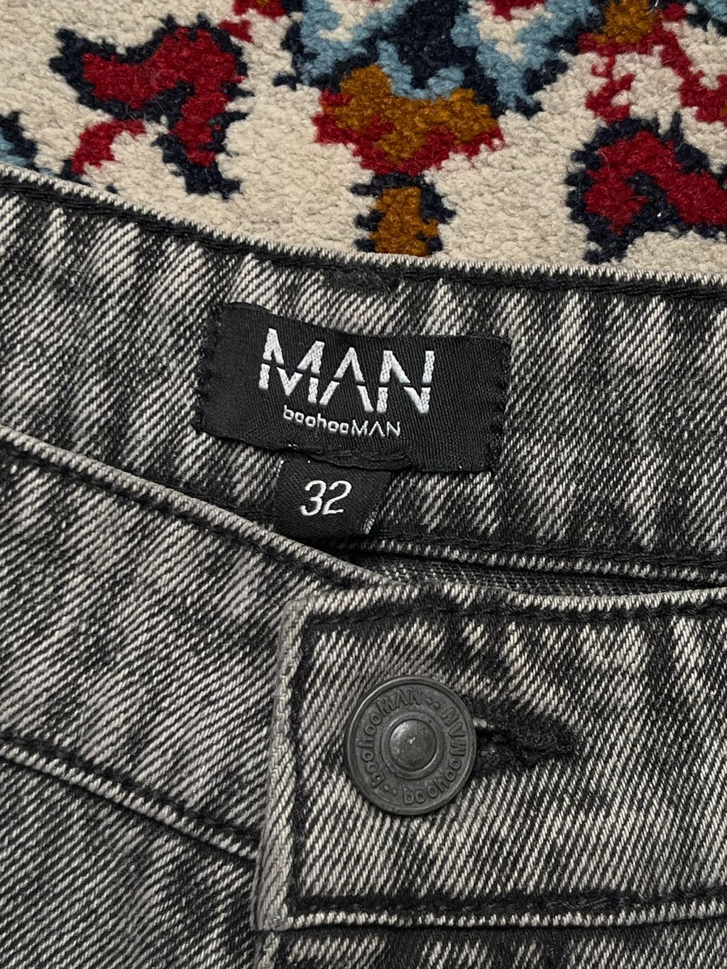 boohooMAN Washed Grey Loose Fit Multi Pocket Cargo Jeans - 32