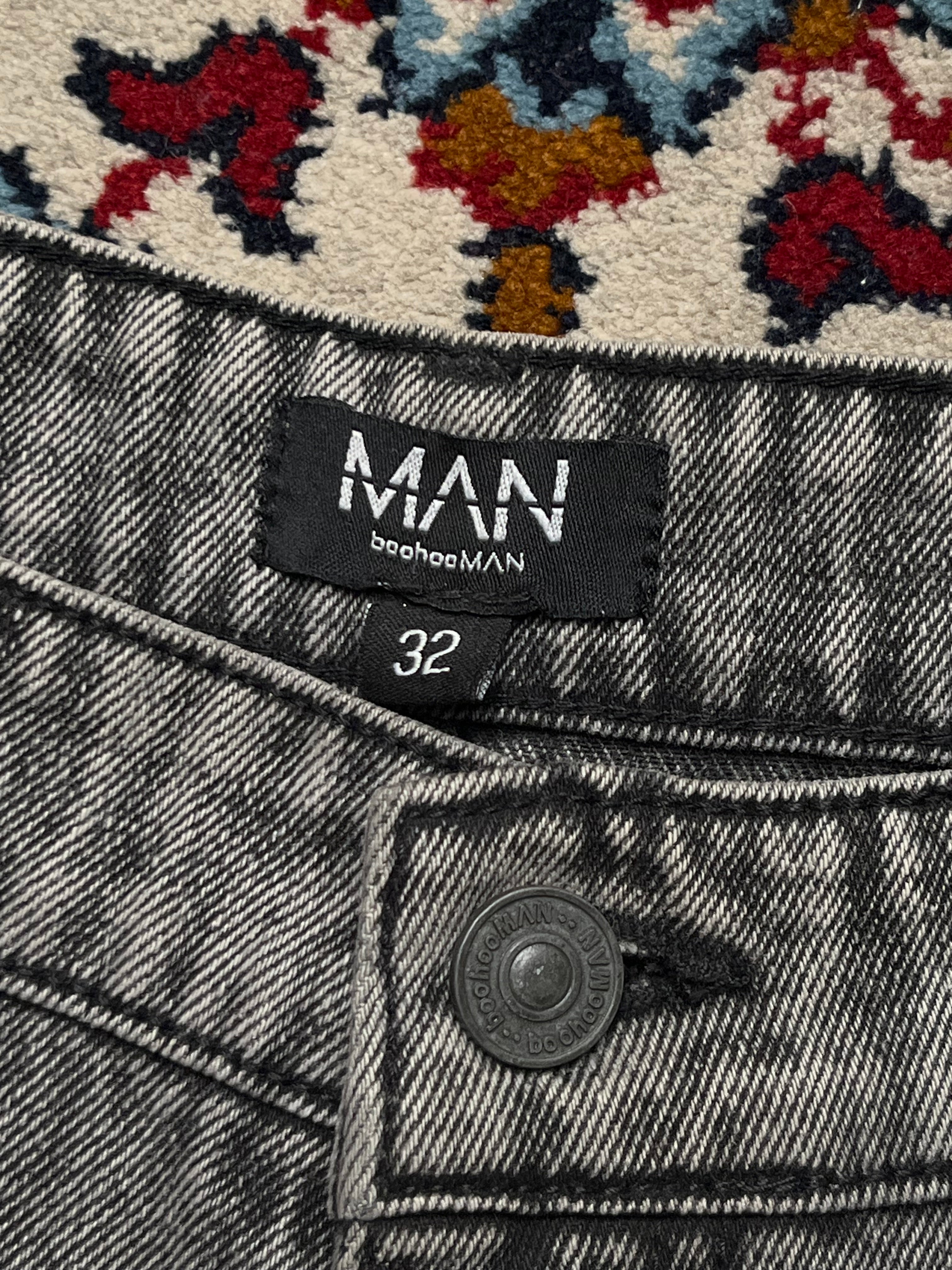 boohooMAN Washed Grey Loose Fit Multi Pocket Cargo Jeans - 32