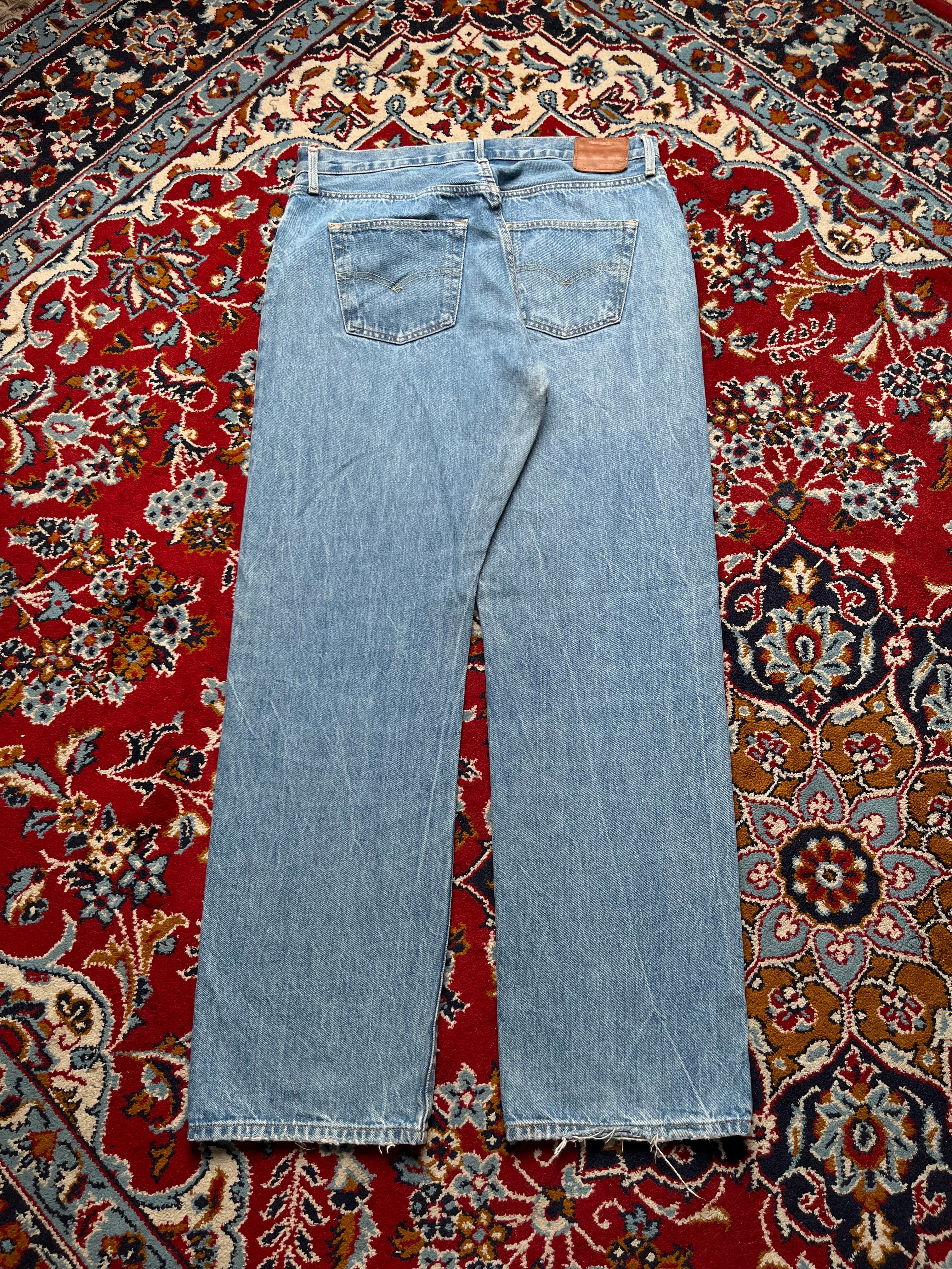 Levi's 501 Premium Original Fit Light Washed Jeans - 34