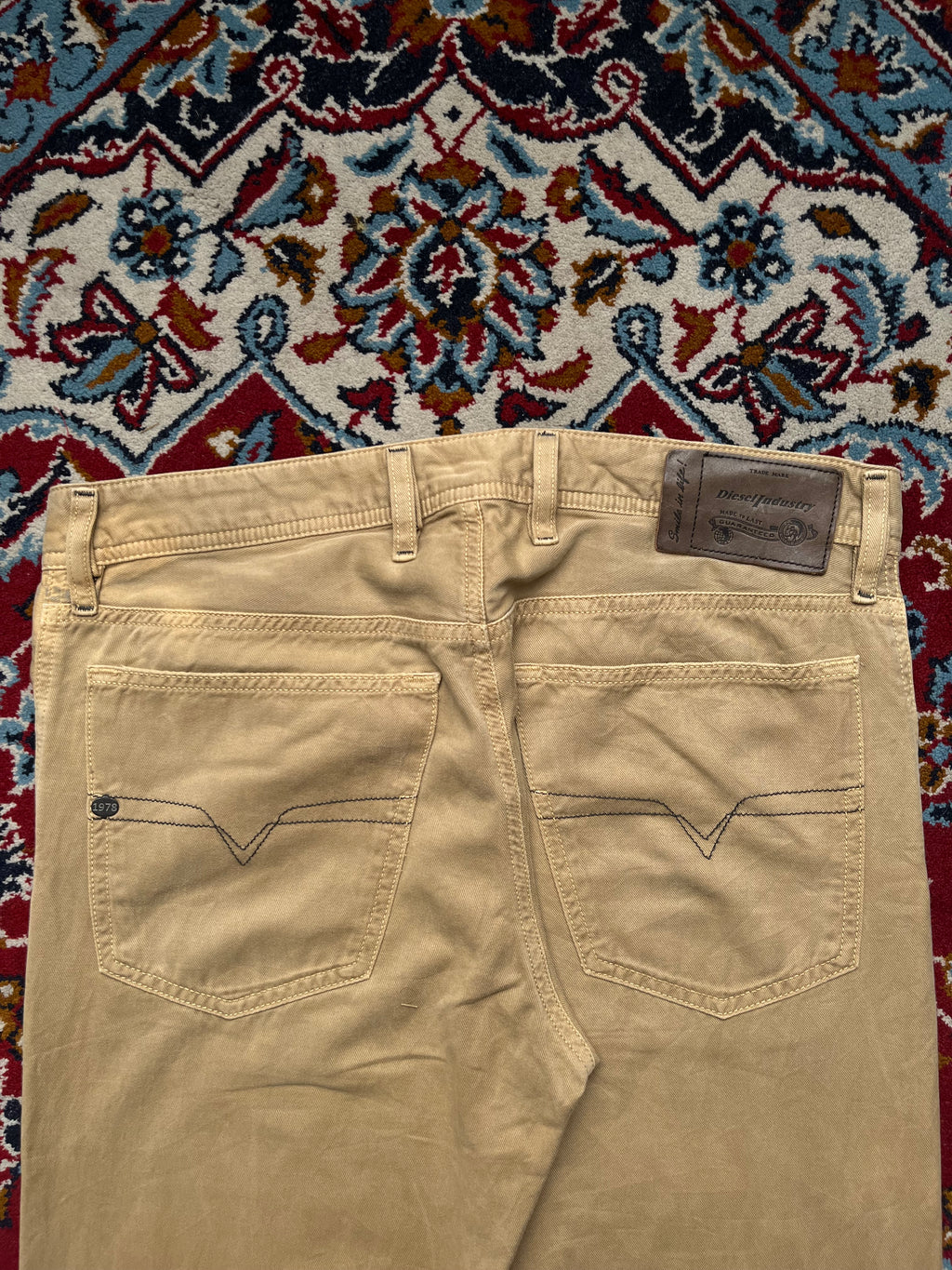 DIESEL Waykee Beige Tan Straight Fit JEANS - 32