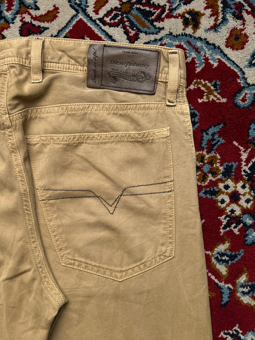 DIESEL Waykee Beige Tan Straight Fit JEANS - 32