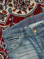 Tommy Hilfiger Denim Faded Light Washed JEANS - 32