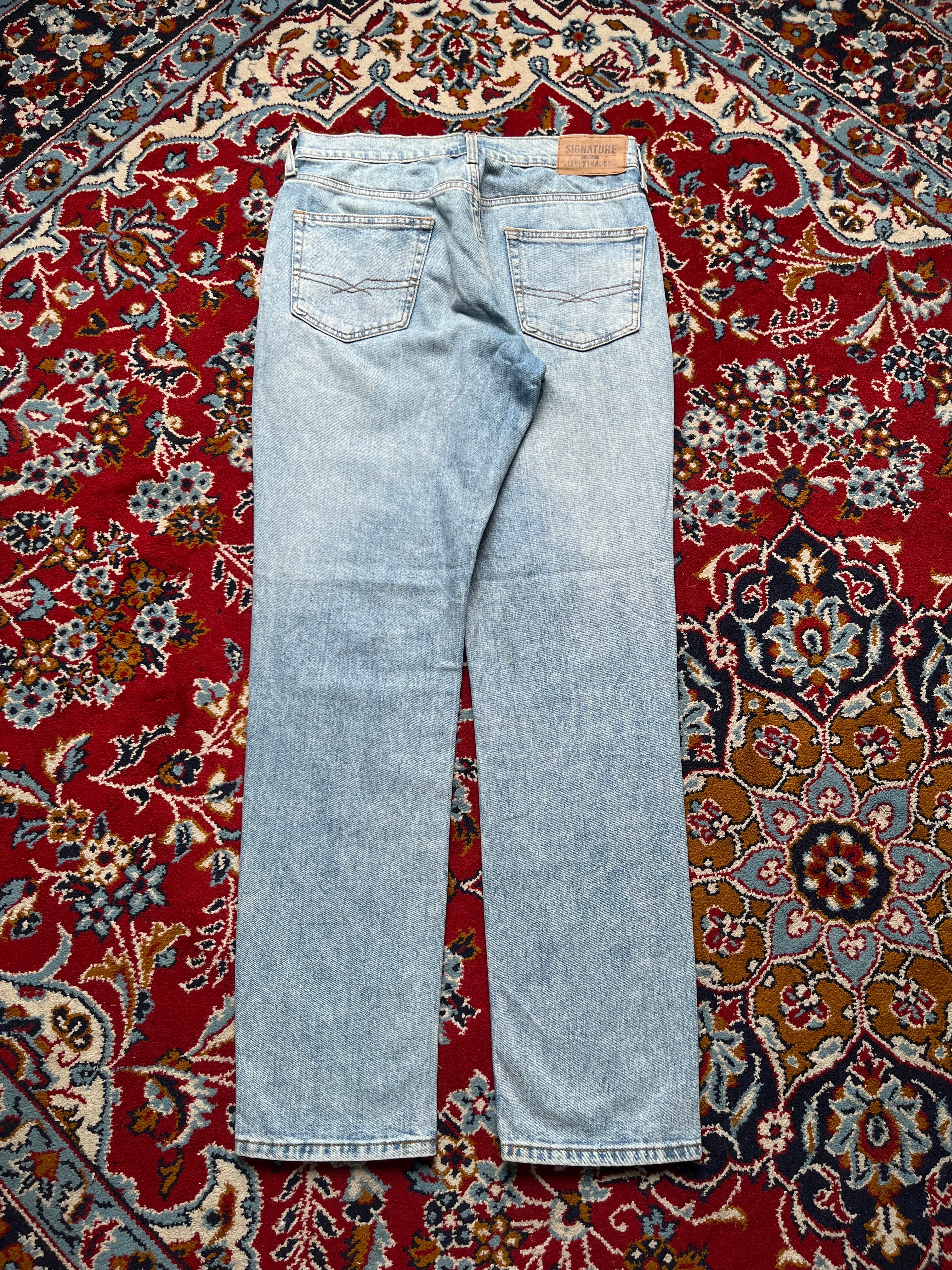 Signature by Levi Strauss & Co. Gold Label Athletic Fit Light Washed Jeans - 30