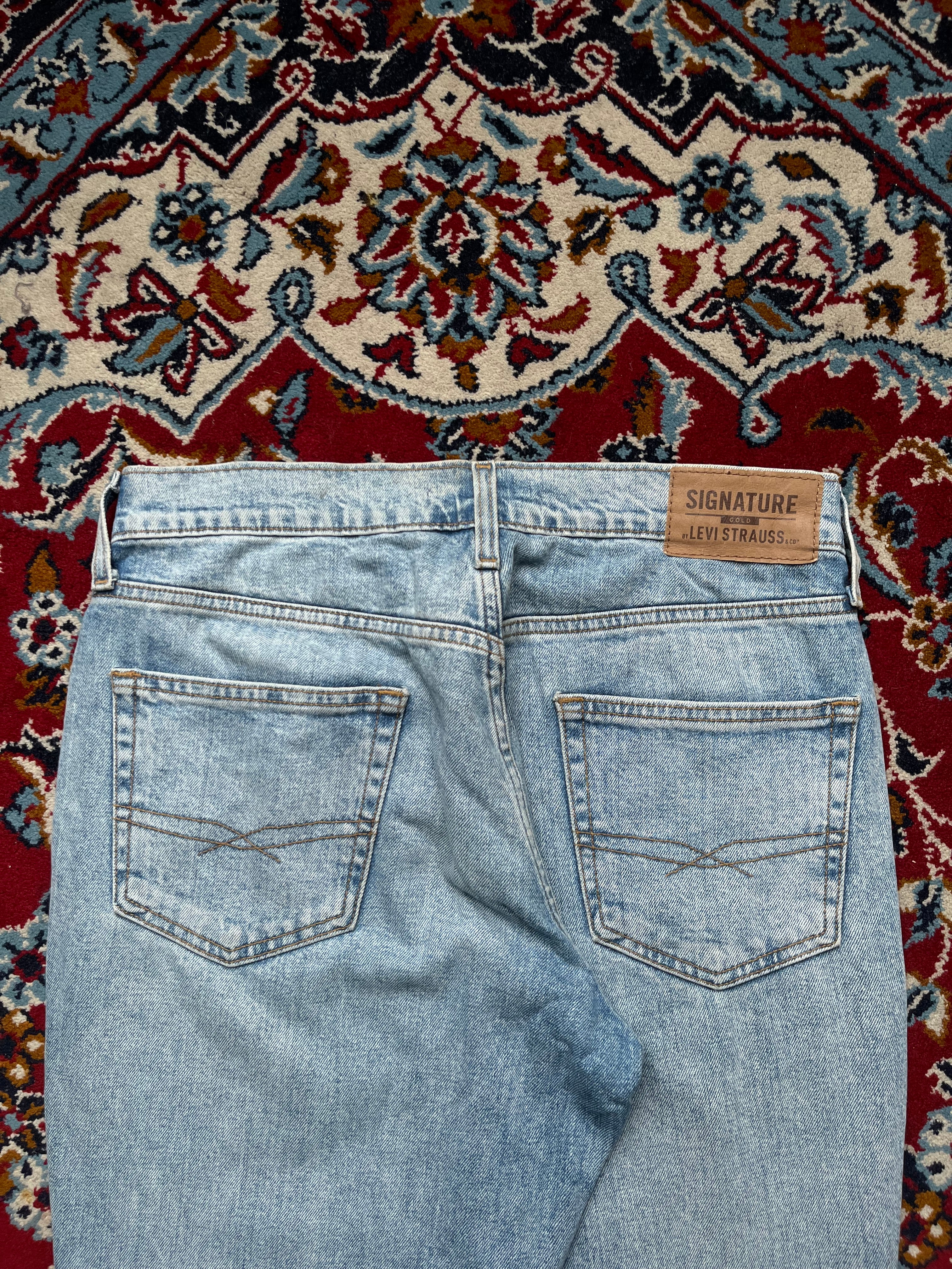 Signature by Levi Strauss & Co. Gold Label Athletic Fit Light Washed Jeans - 30