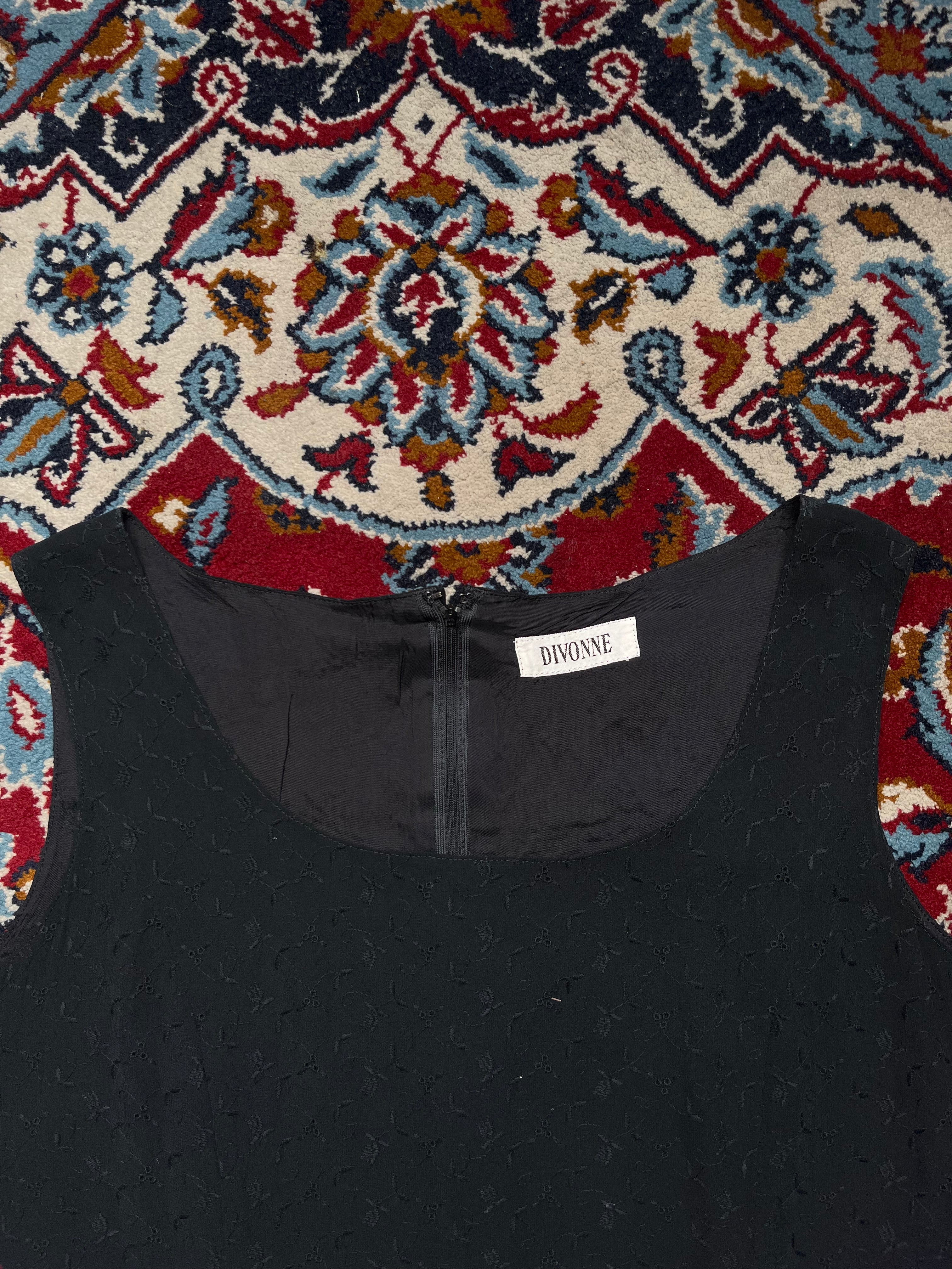 Vintage DIVONNE Black Embroidered Floral Sheath Sleeveless Dress - M