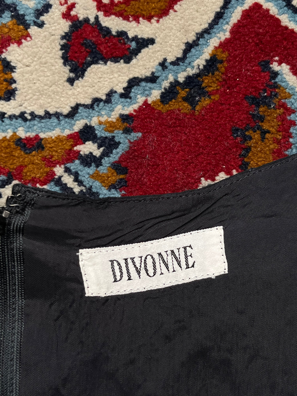 Vintage DIVONNE Black Embroidered Floral Sheath Sleeveless Dress - M