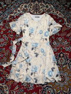 ZhuoWeiYi Floral Chiffon Flutter Sleeve Cream Dress - S