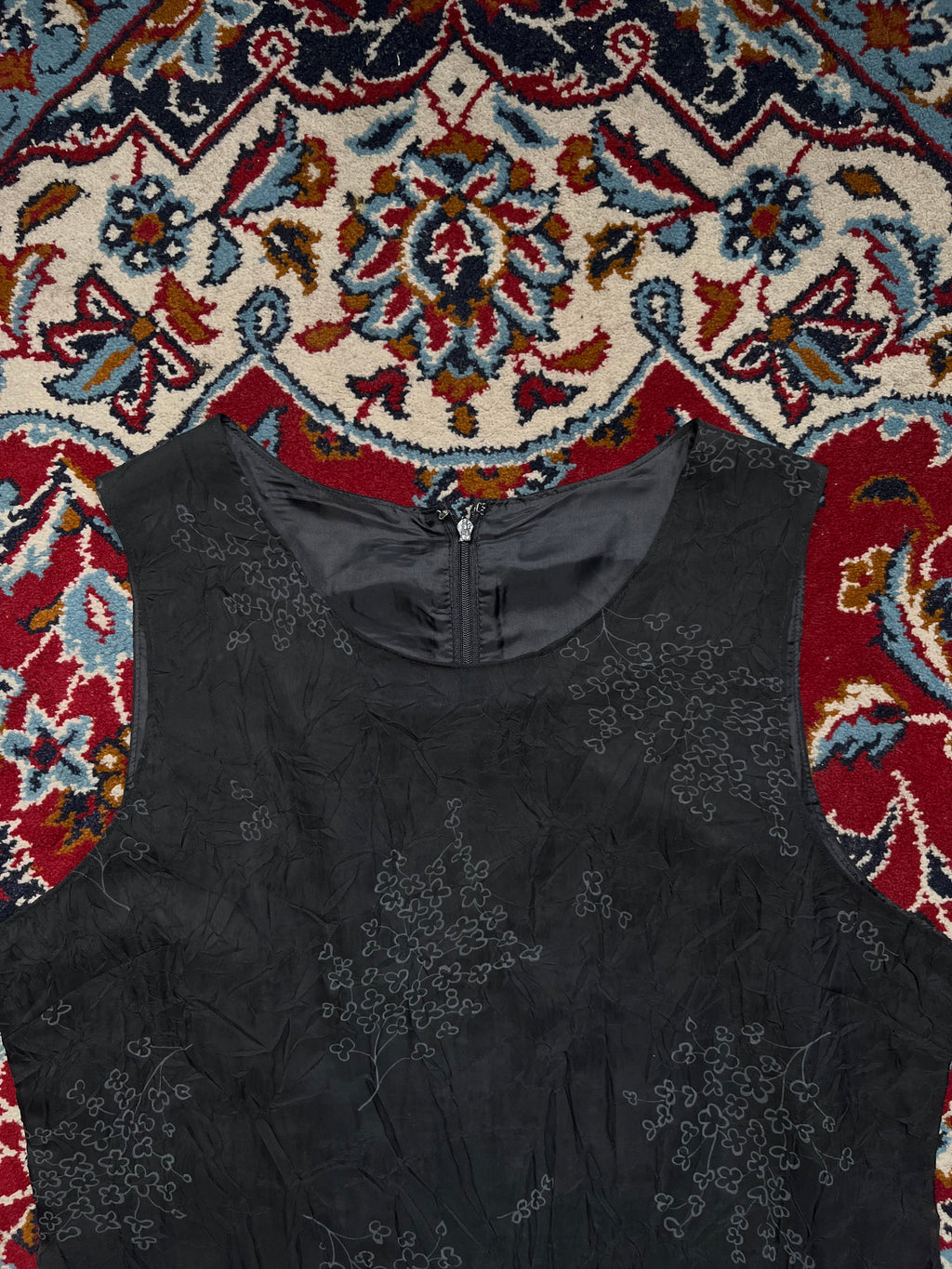Women Black Crinkled Floral Jacquard Sleeveless Dress - M
