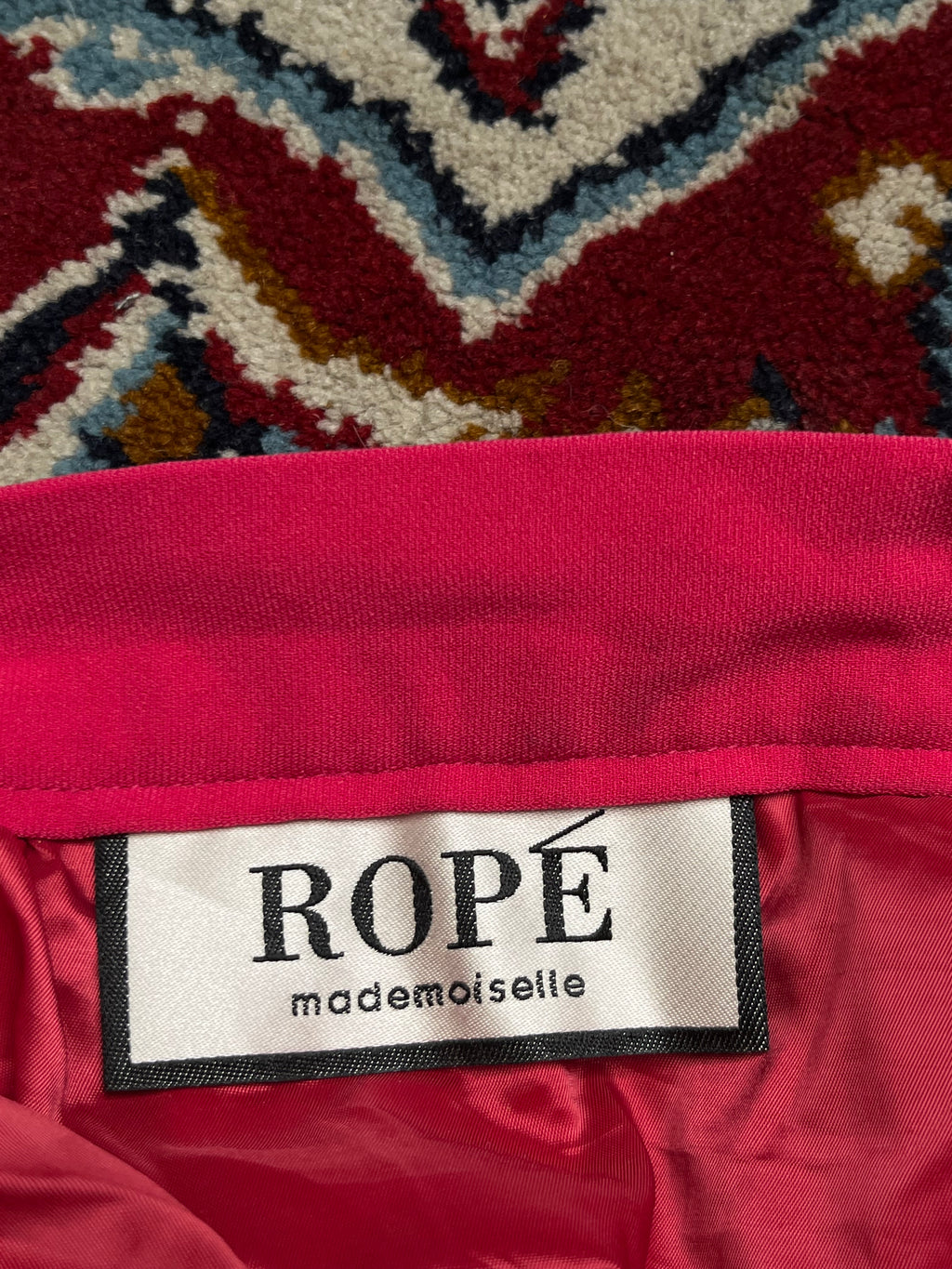 ROPÉ mademoiselle Vintage Hot Pink Pleated Skirt - 24