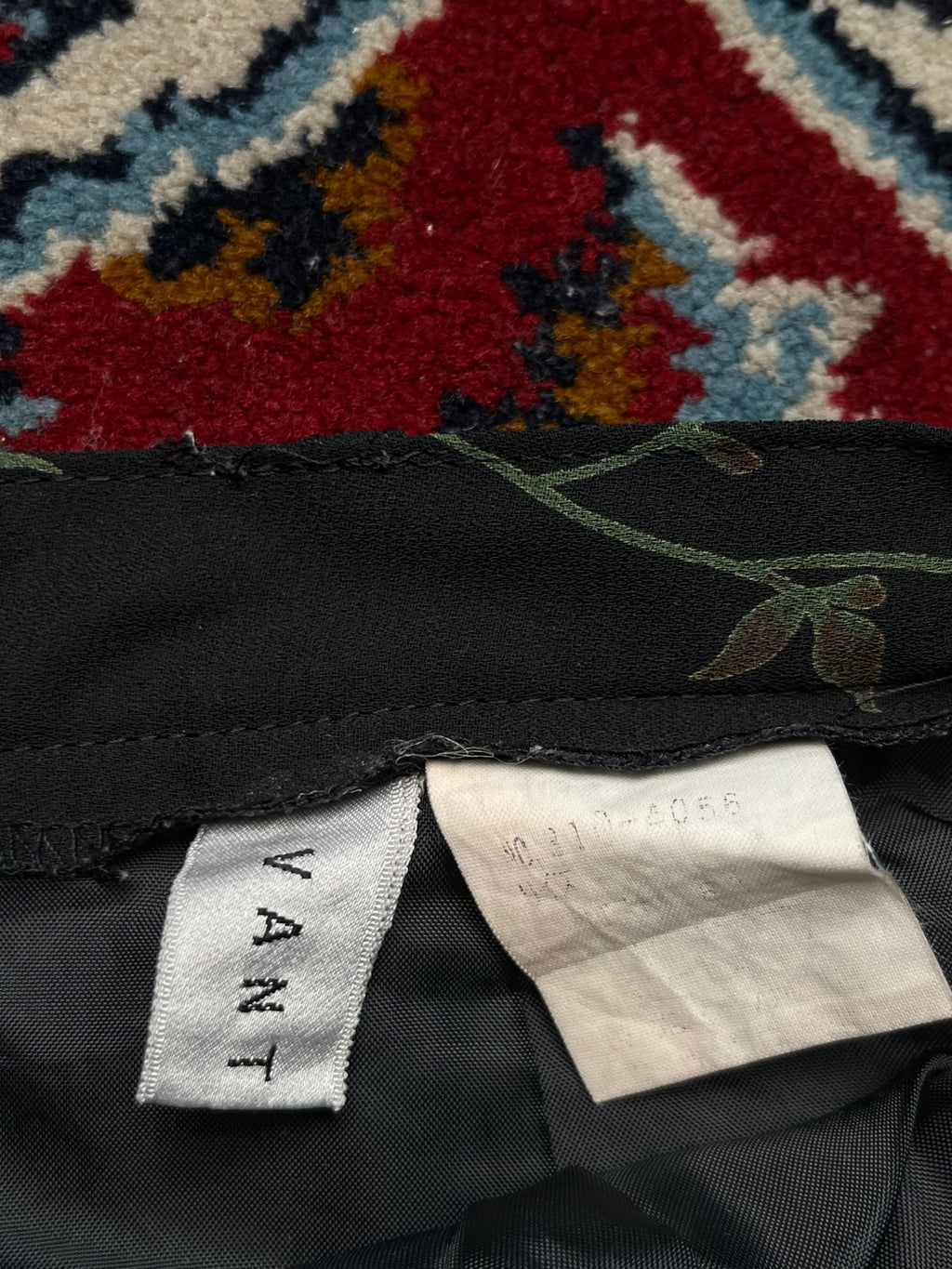 VANT Vintage Floral Print BLACK Skirt - 24