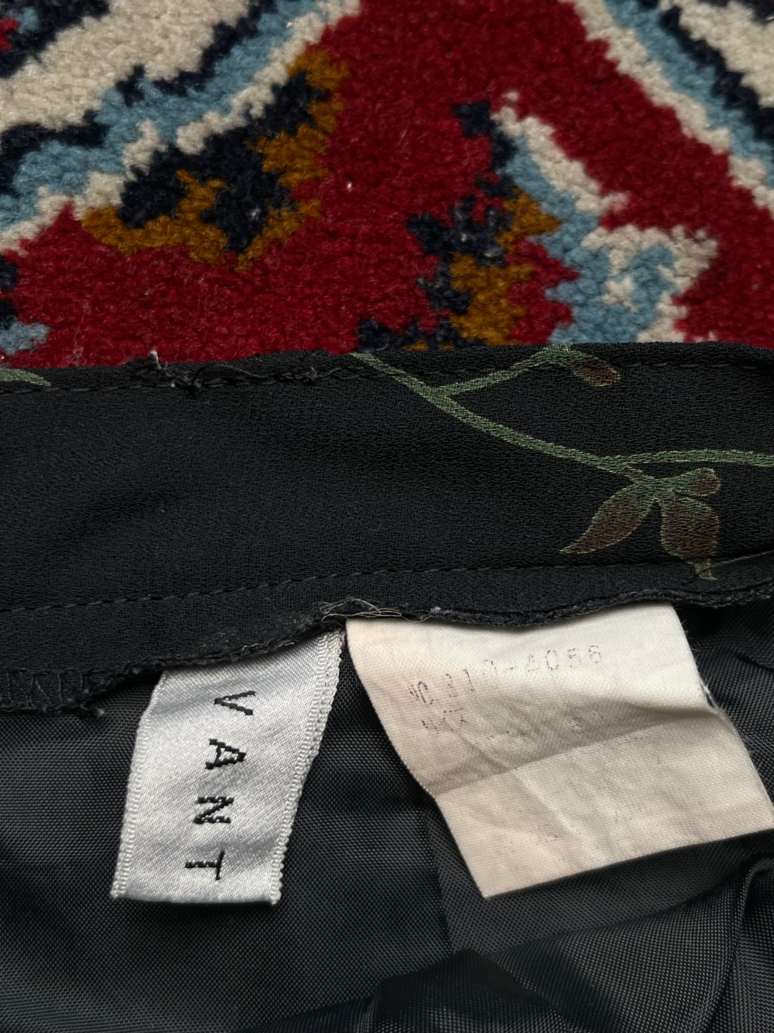 VANT Vintage Floral Print BLACK Skirt - 24