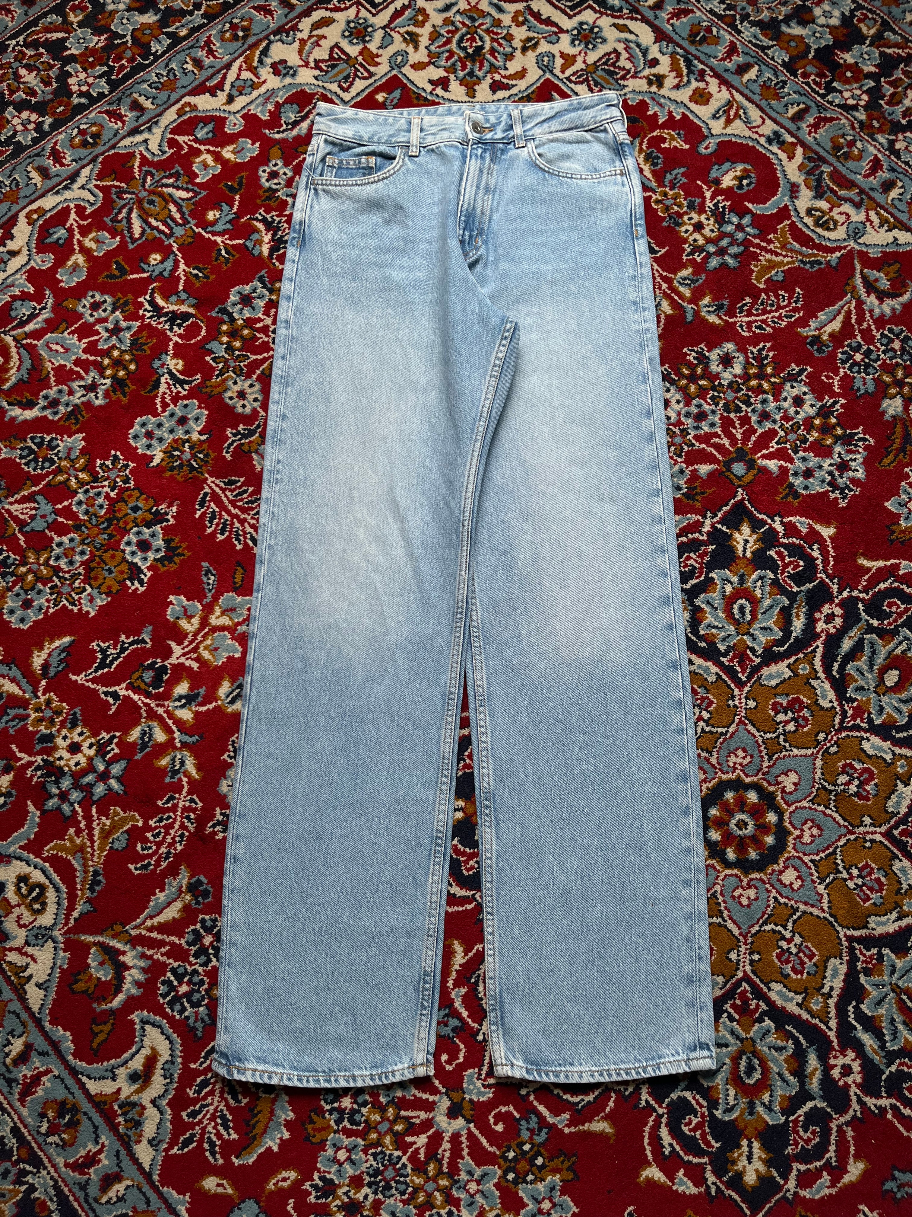 COS Light Washed Relaxed Fit Jeans - 30